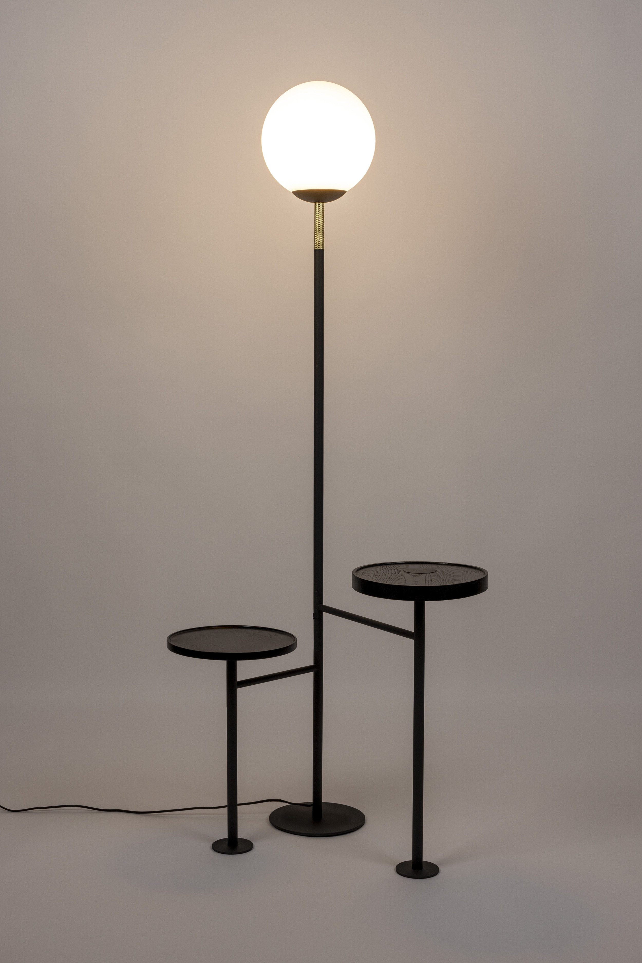 Zuiver Vloerlamp 'Orion' Met oplaadpunt, 163cm hoog