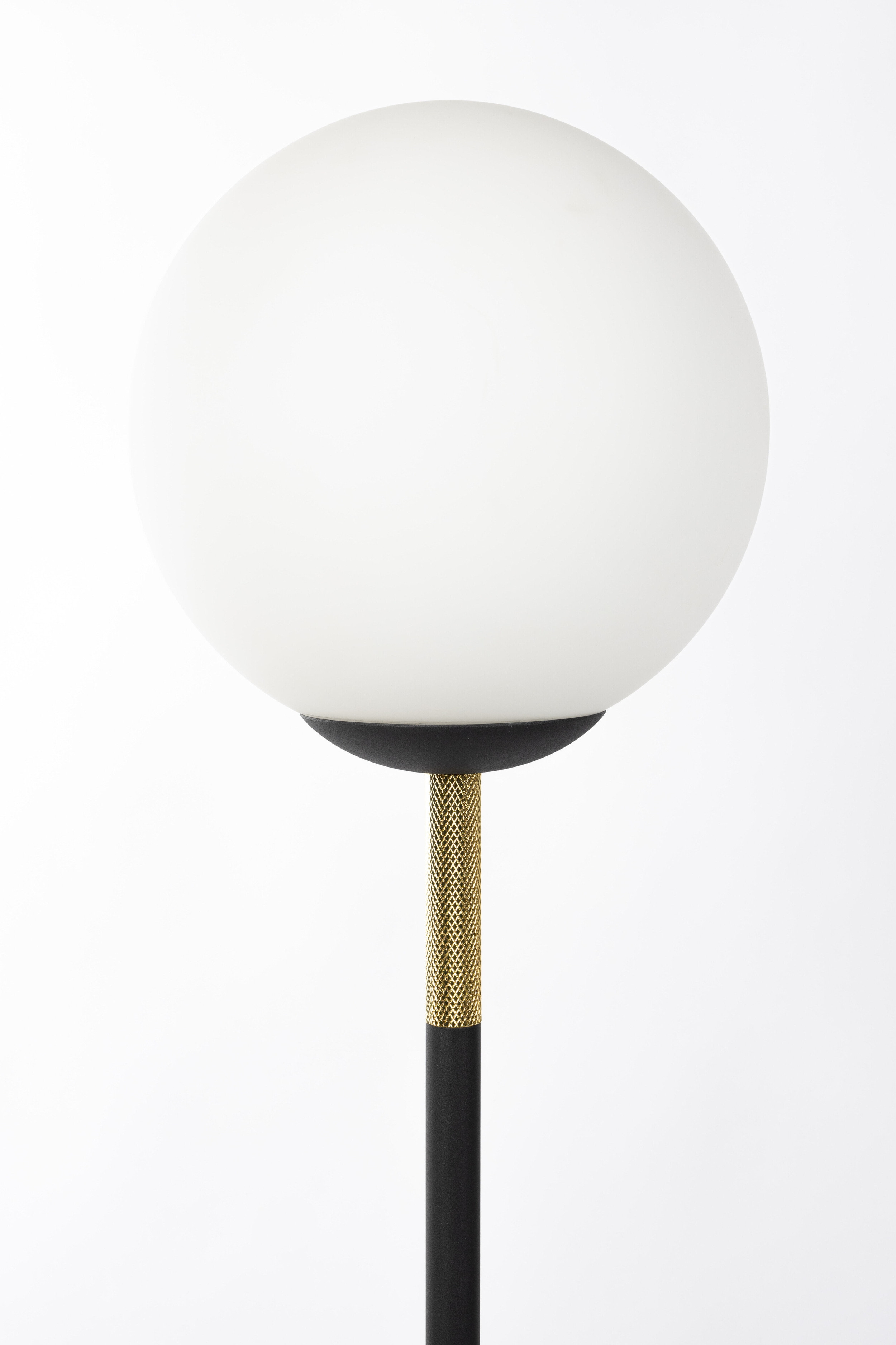 Zuiver Vloerlamp 'Orion' Met oplaadpunt, 163cm hoog