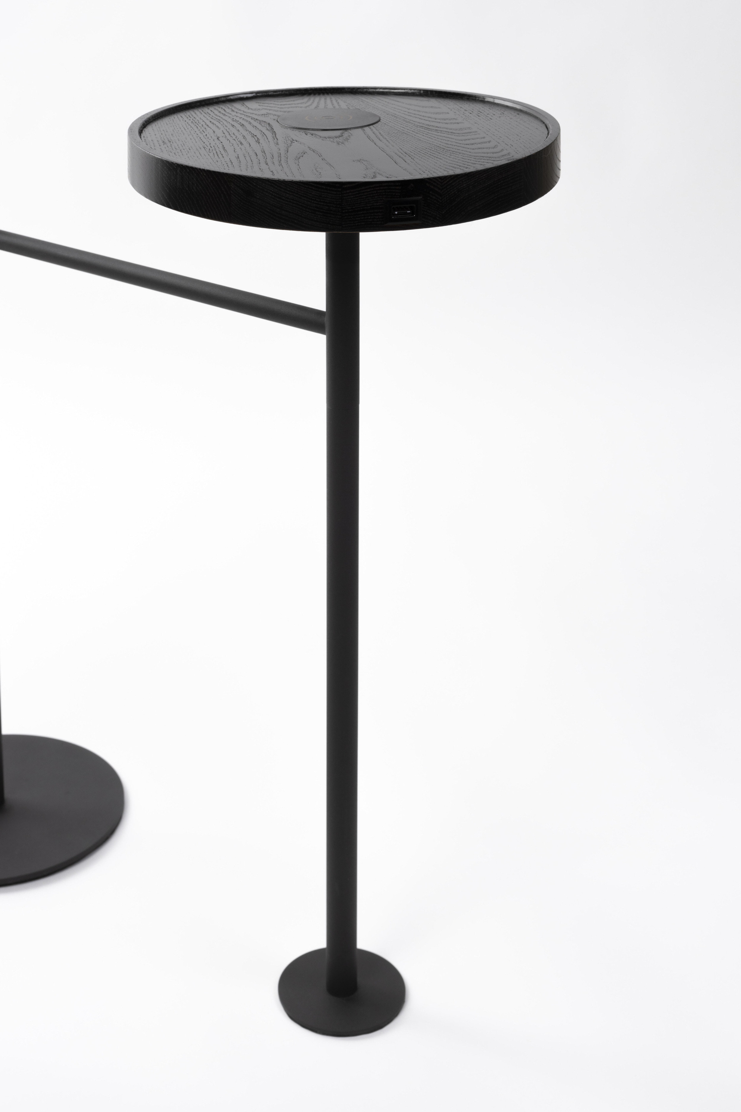 Zuiver Vloerlamp 'Orion' Met oplaadpunt, 163cm hoog