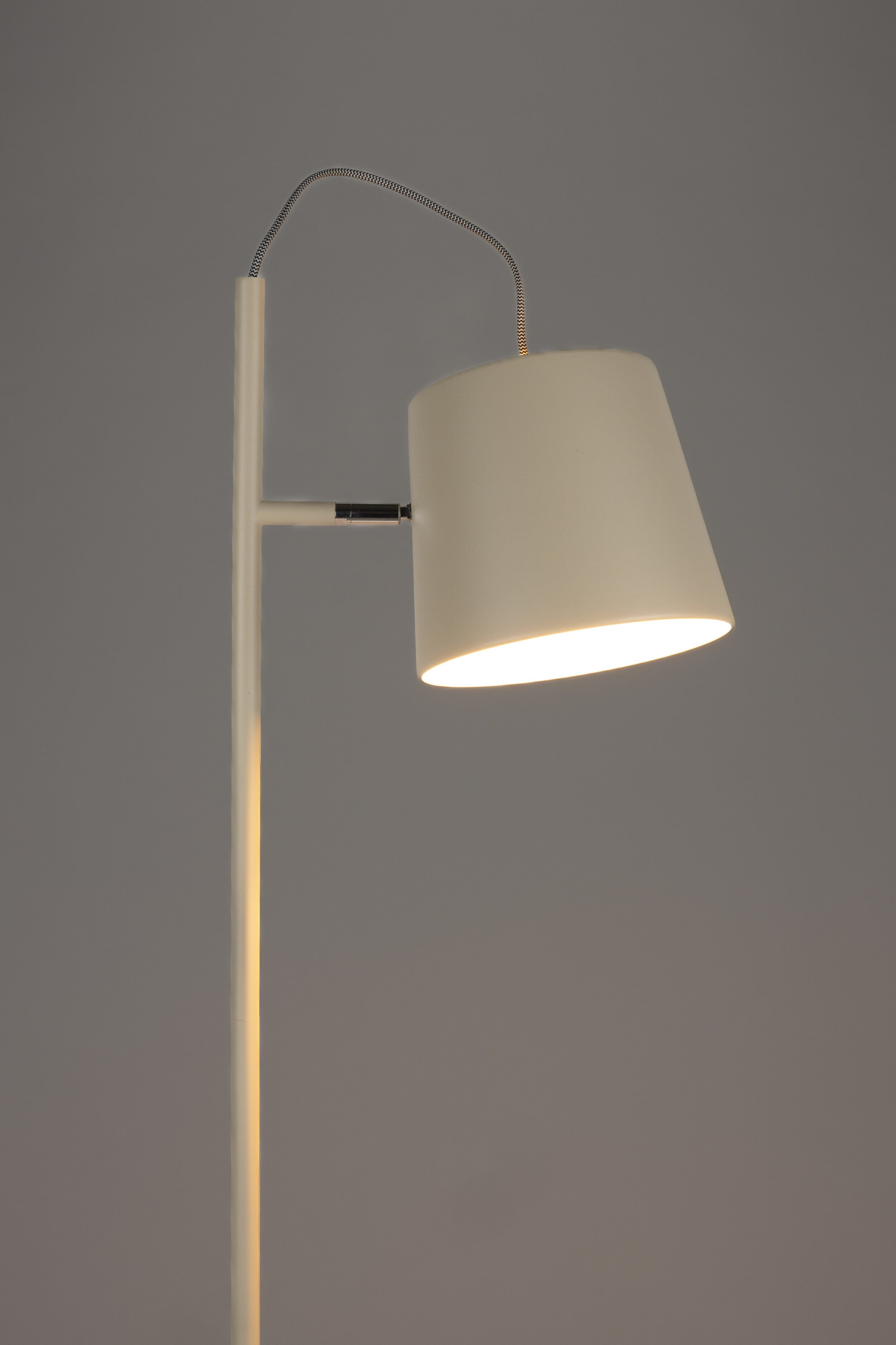 Zuiver Vloerlamp 'Buckle Head' 150cm, kleur Beige