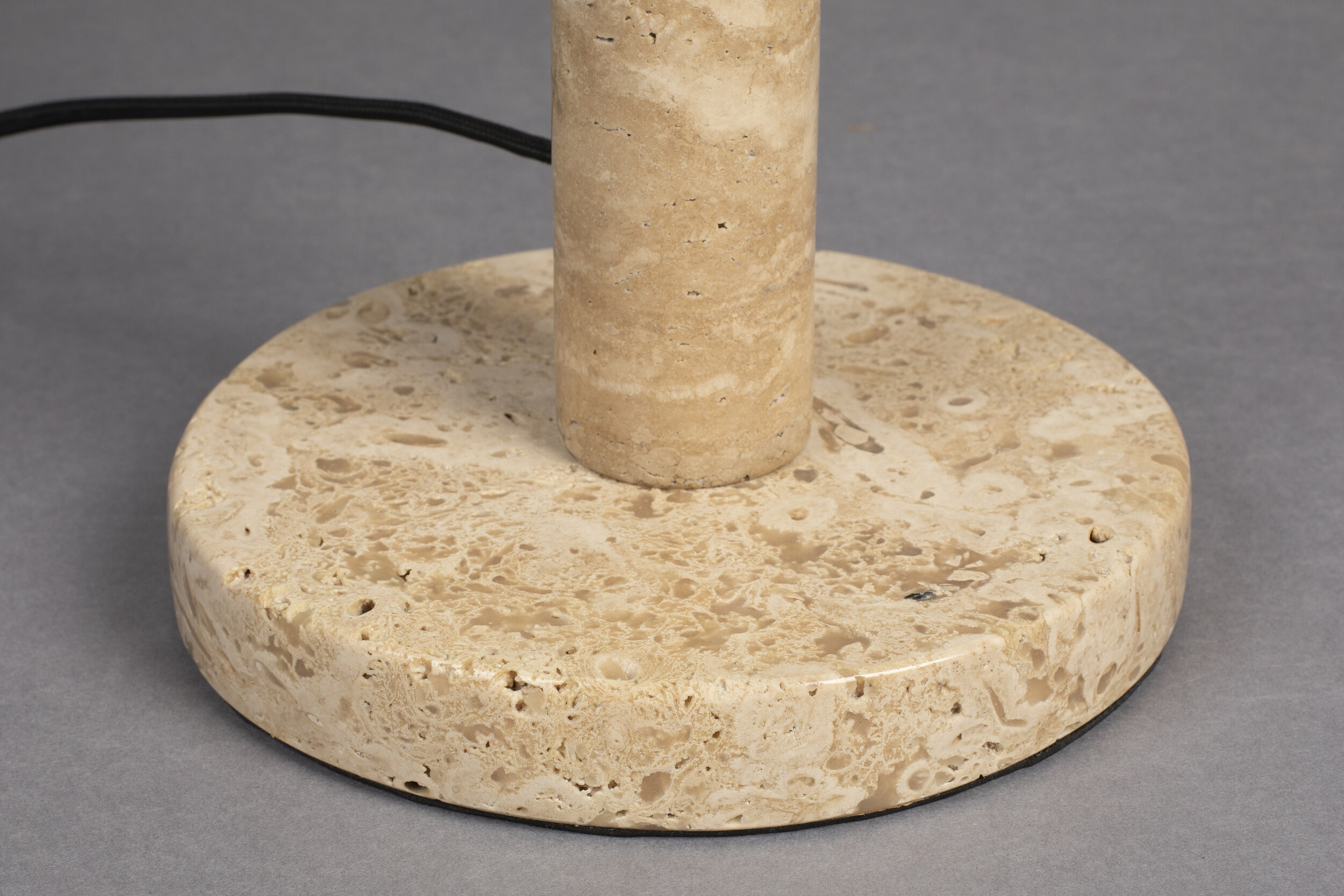 Dutchbone Tafellamp 'Jackson' Travertin en hout, 61cm hoog