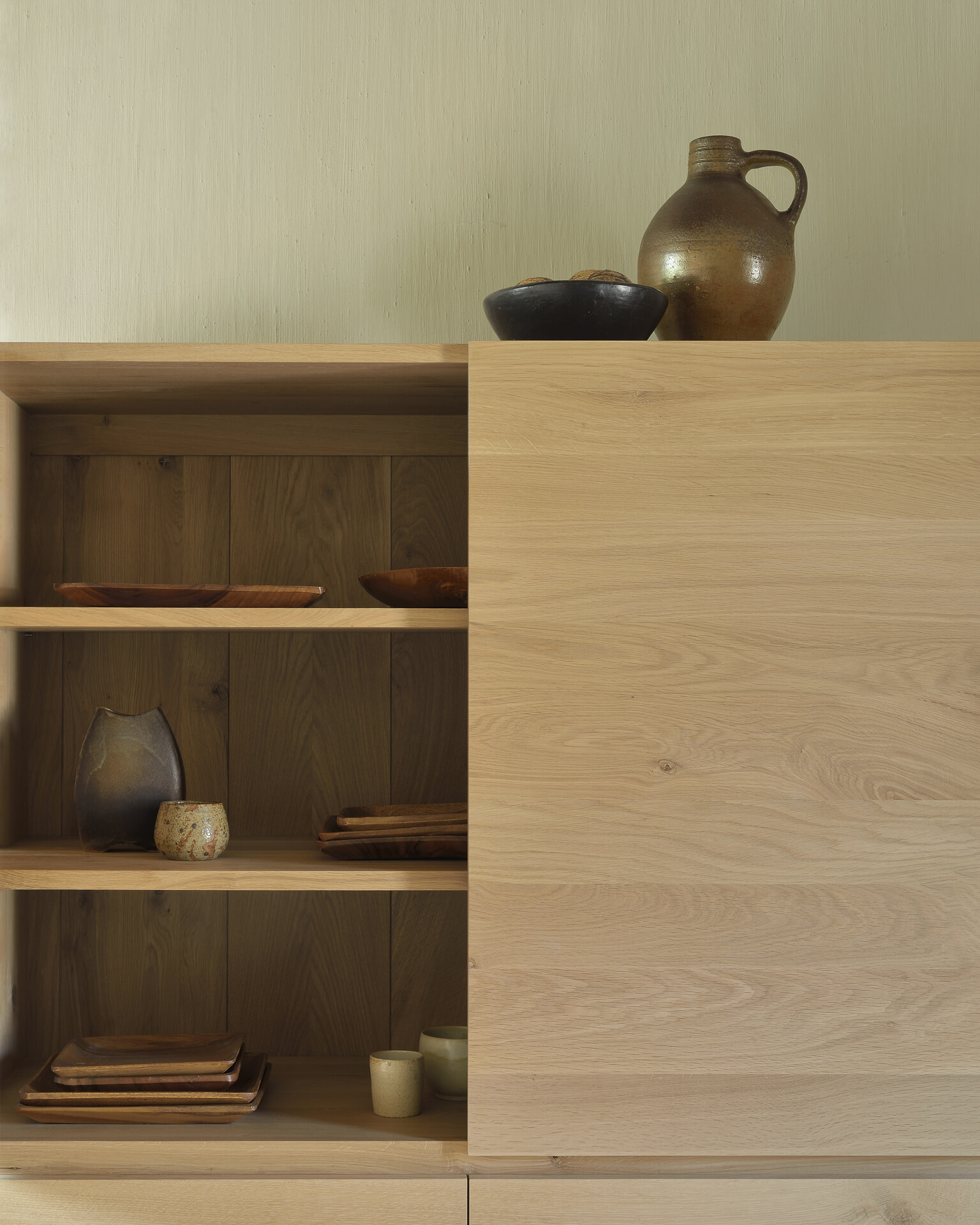 Ethnicraft Opbergkast 'Ligna' Geolied Eikenhout, 162 x 110cm