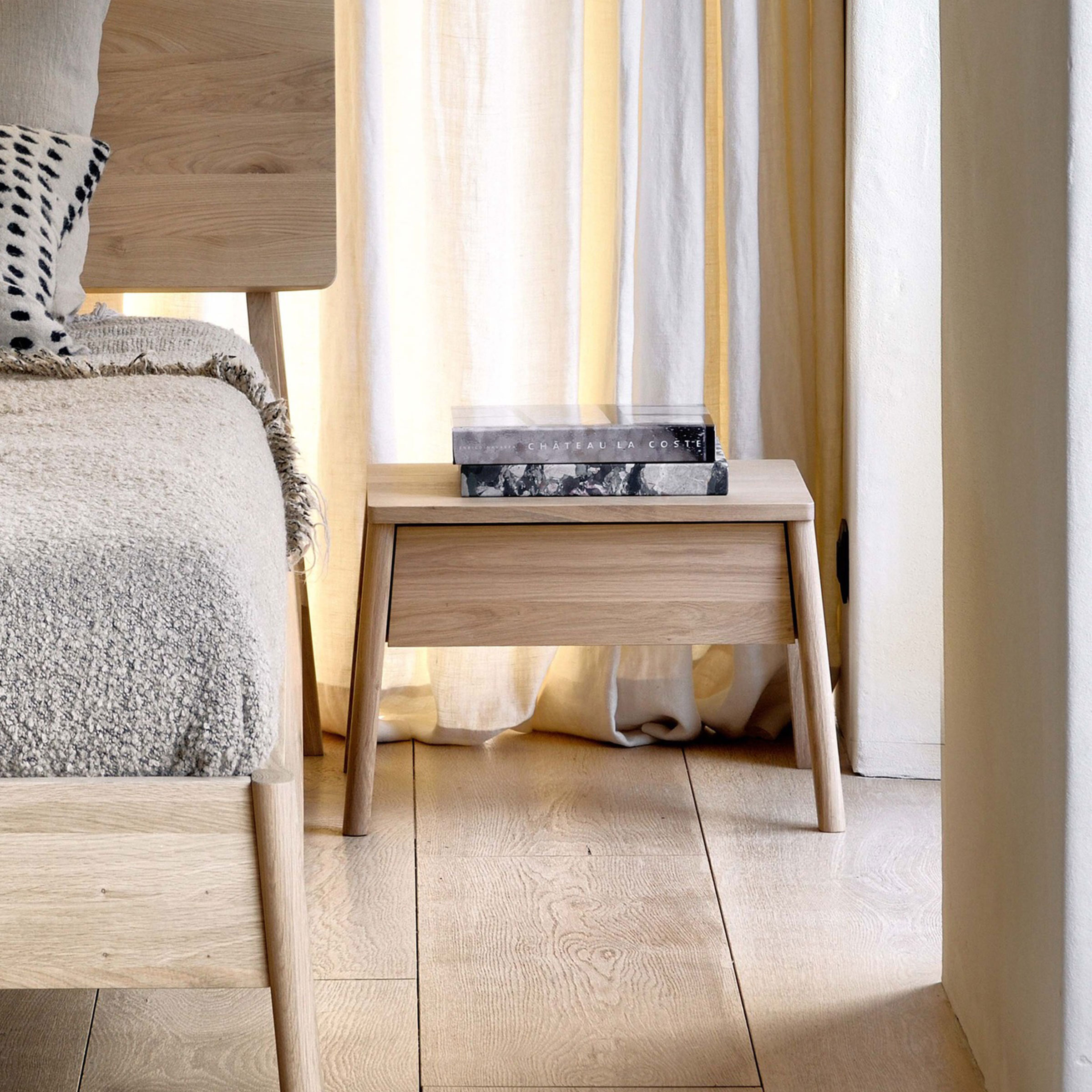 Ethnicraft Nachtkastje 'Air' Geolied Eikenhout, kleur Naturel
