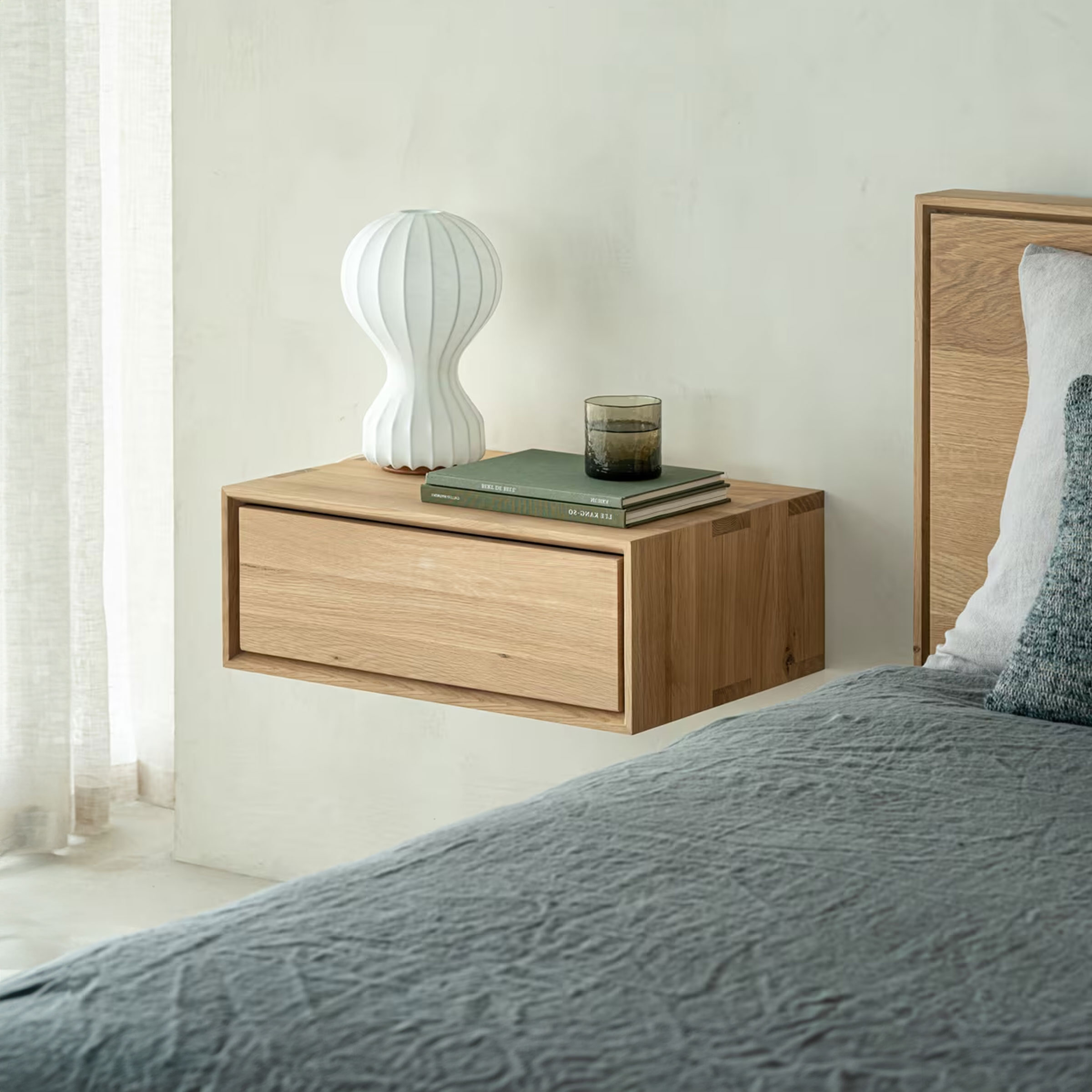 Ethnicraft Zwevend Nachtkastje 'Nordic' Geolied Eikenhout, kleur Naturel