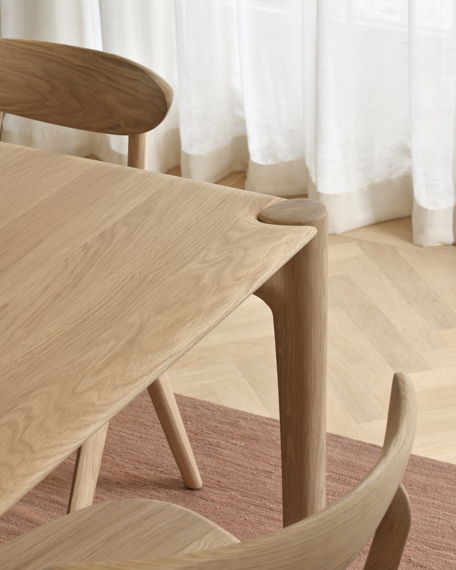 Ethnicraft Eettafel 'PI' Geolied Eikenhout, 240 x 100cm