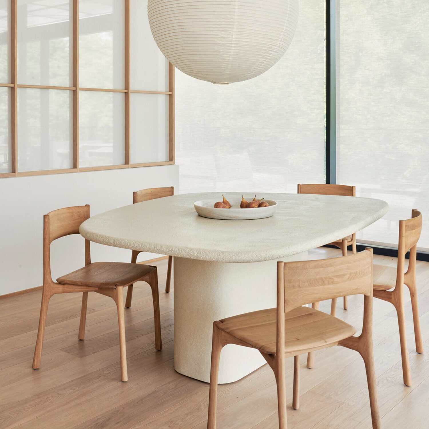 Ethnicraft Organische Eettafel 'Elements' Microcement, 200 x 143cm, kleur Off White