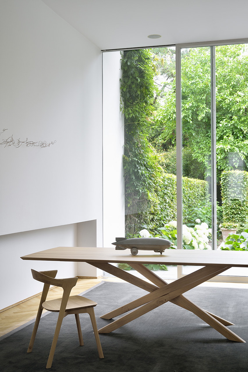 Ethnicraft Eettafel 'Mikado' Geolied Eikenhout, 280 x 110cm