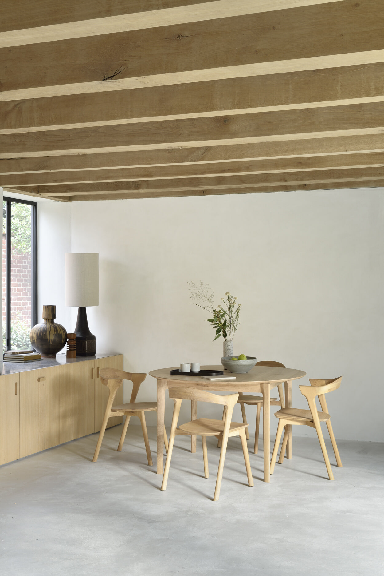Ethnicraft Uitschuifbare Ronde Eettafel 'Bok' Geolied Eikenhout, 129/179 x 129cm, kleur Naturel