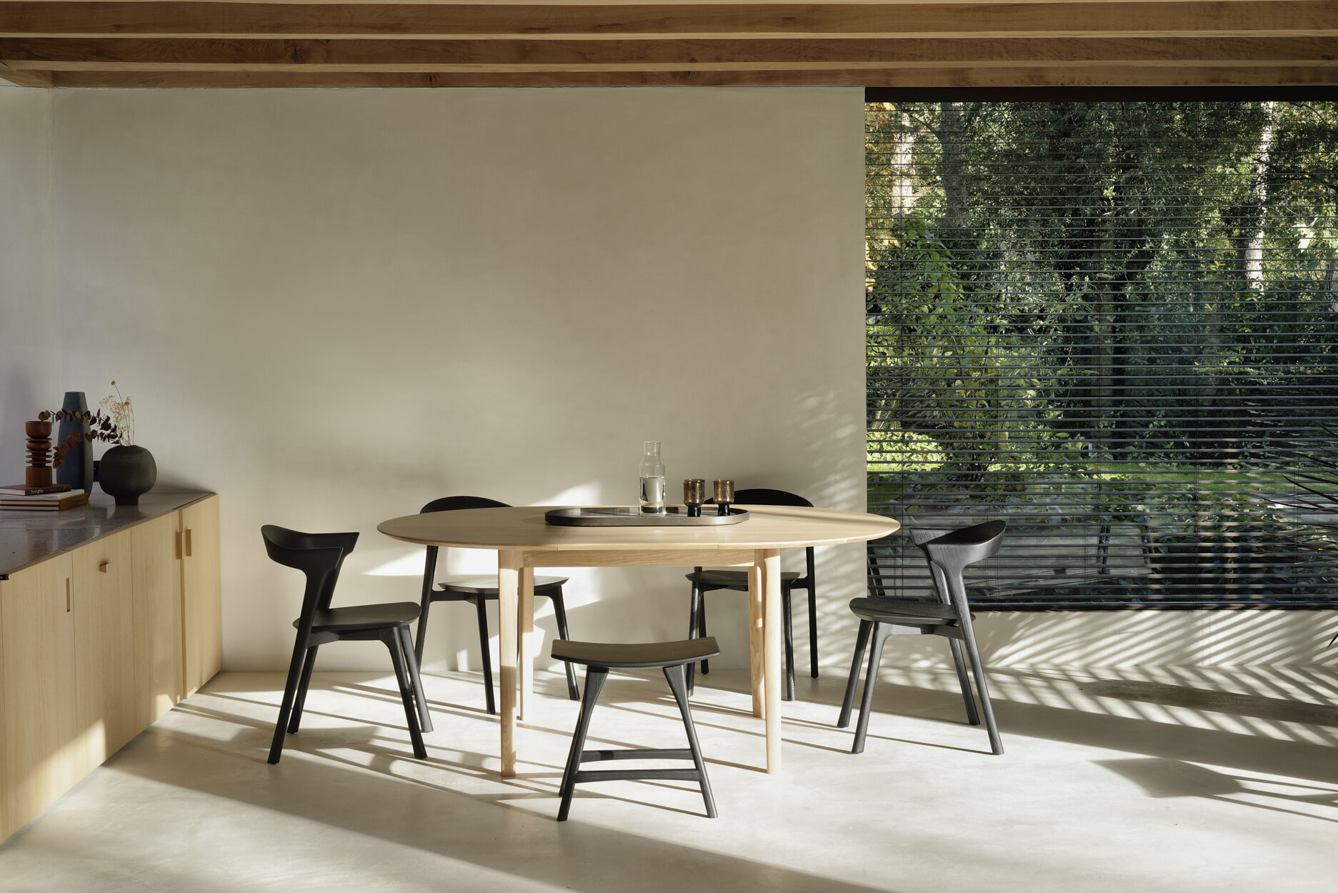 Ethnicraft Uitschuifbare Ronde Eettafel 'Bok' Geolied Eikenhout, 129/179 x 129cm, kleur Naturel