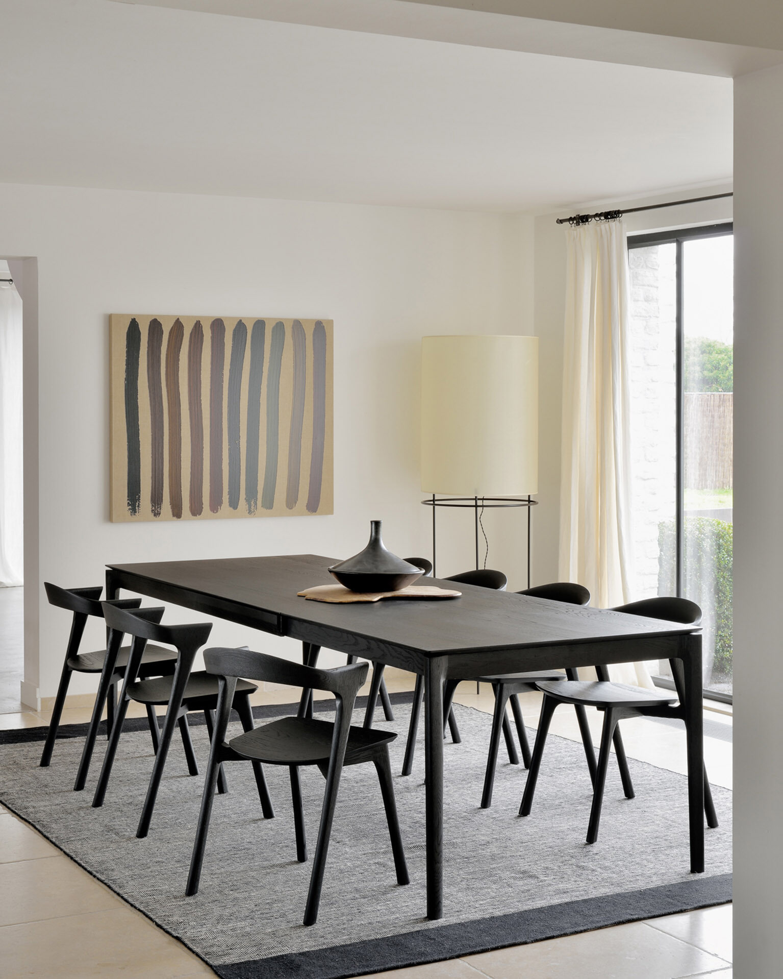 Ethnicraft Uitschuifbare Eettafel 'Bok' Gevernist Eikenhout, 180/280 x 100cm, kleur Zwart