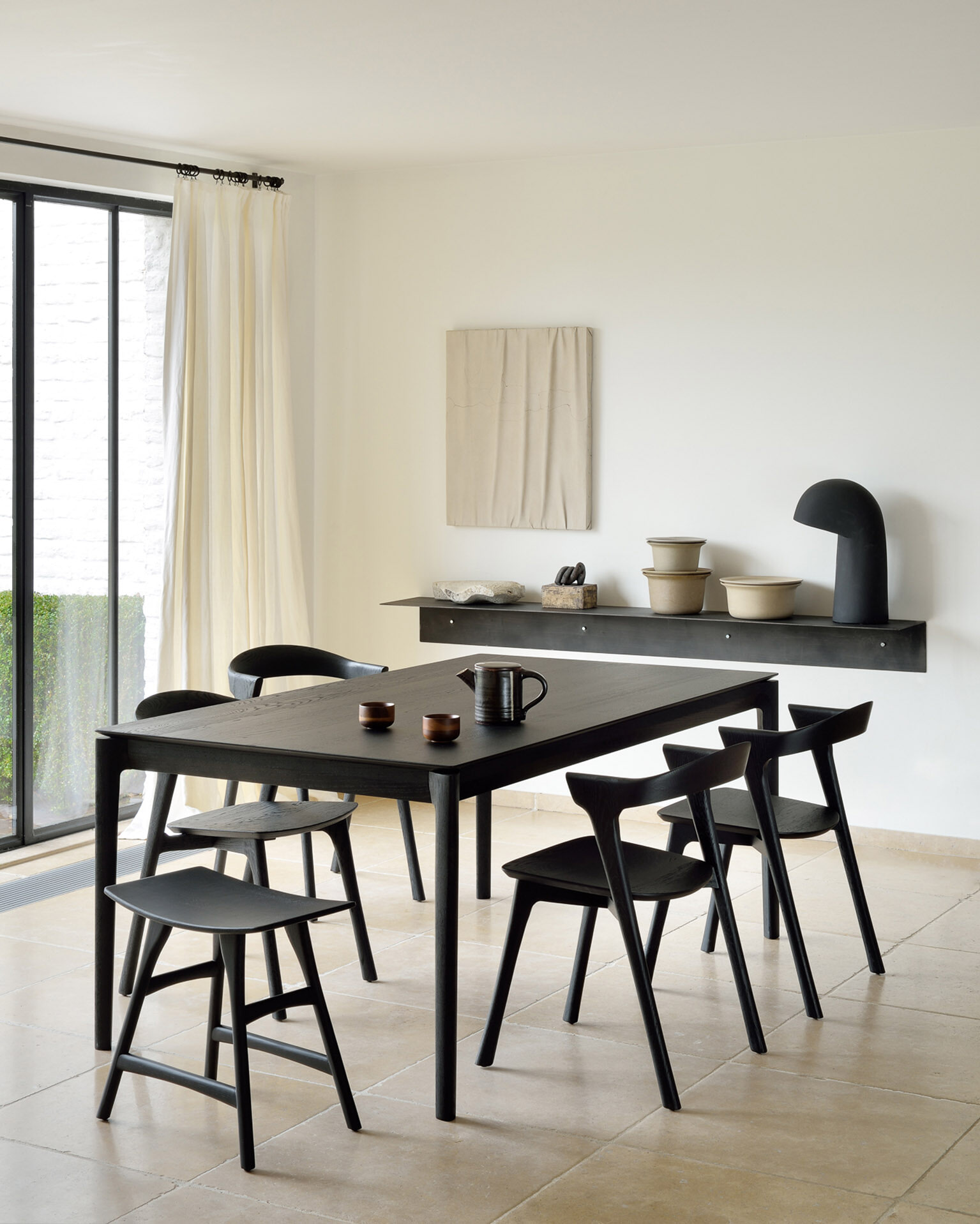 Ethnicraft Uitschuifbare Eettafel 'Bok' Gevernist Eikenhout, 180/280 x 100cm, kleur Zwart