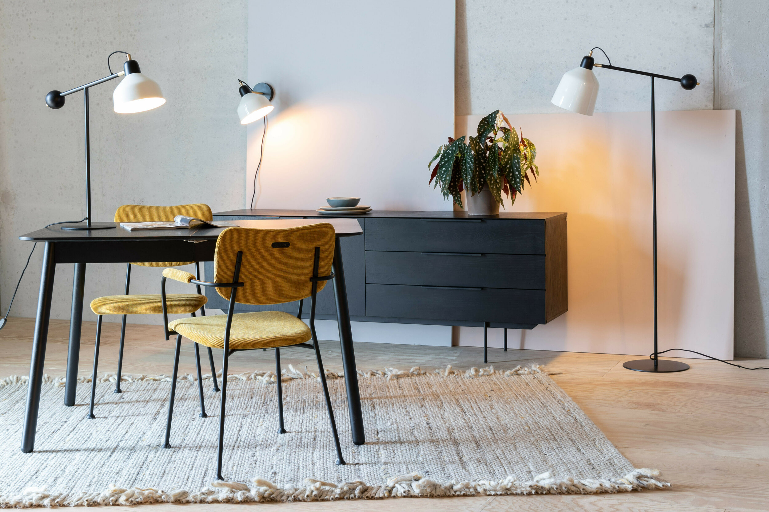 Zuiver Tafellamp 'Skala' 66cm, kleur Zwart/Wit