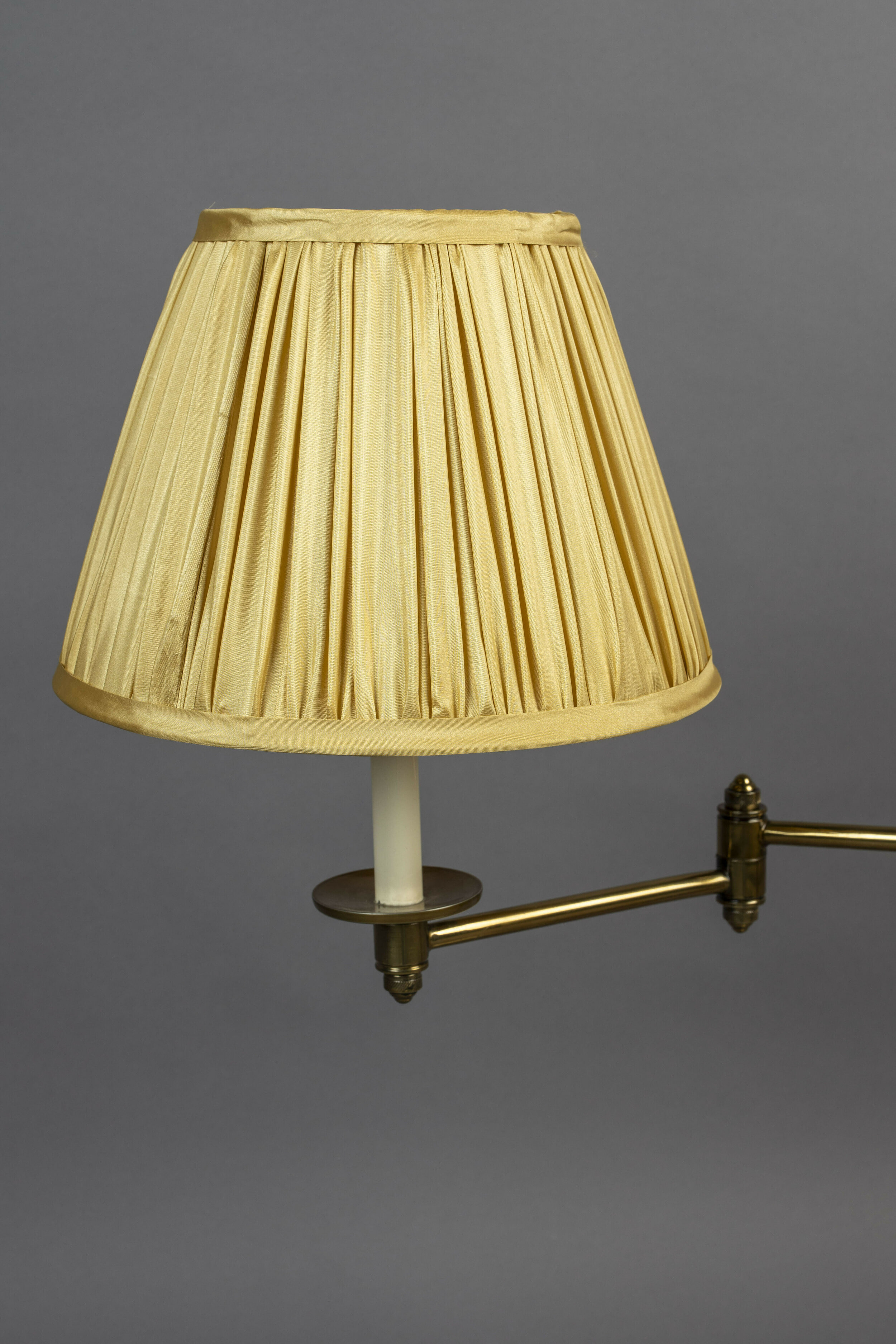 Dutchbone Tafellamp 'The Allis' 64cm hoog, Brass