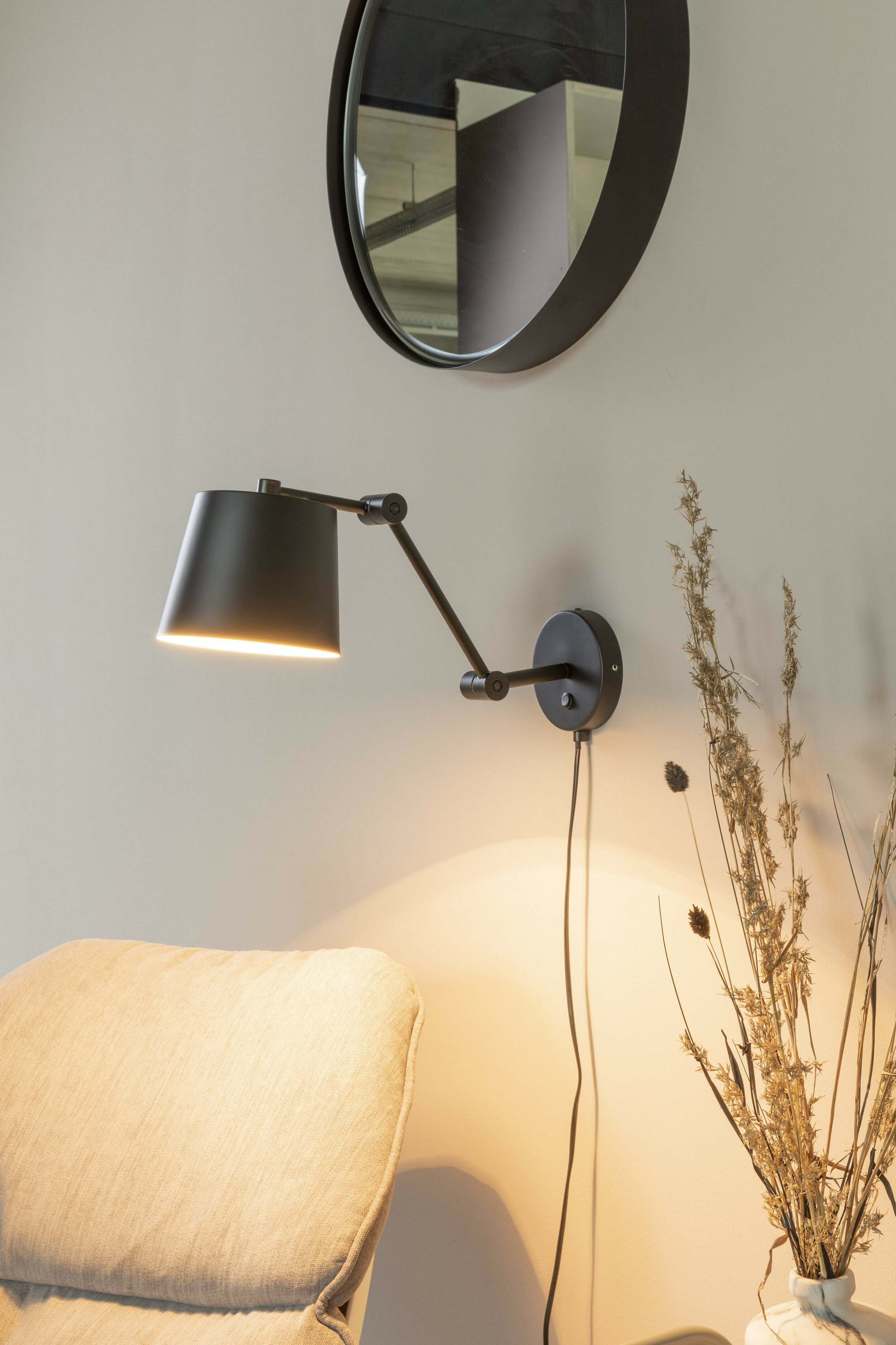 ZILT Wandlamp 'Bret' kleur Zwart