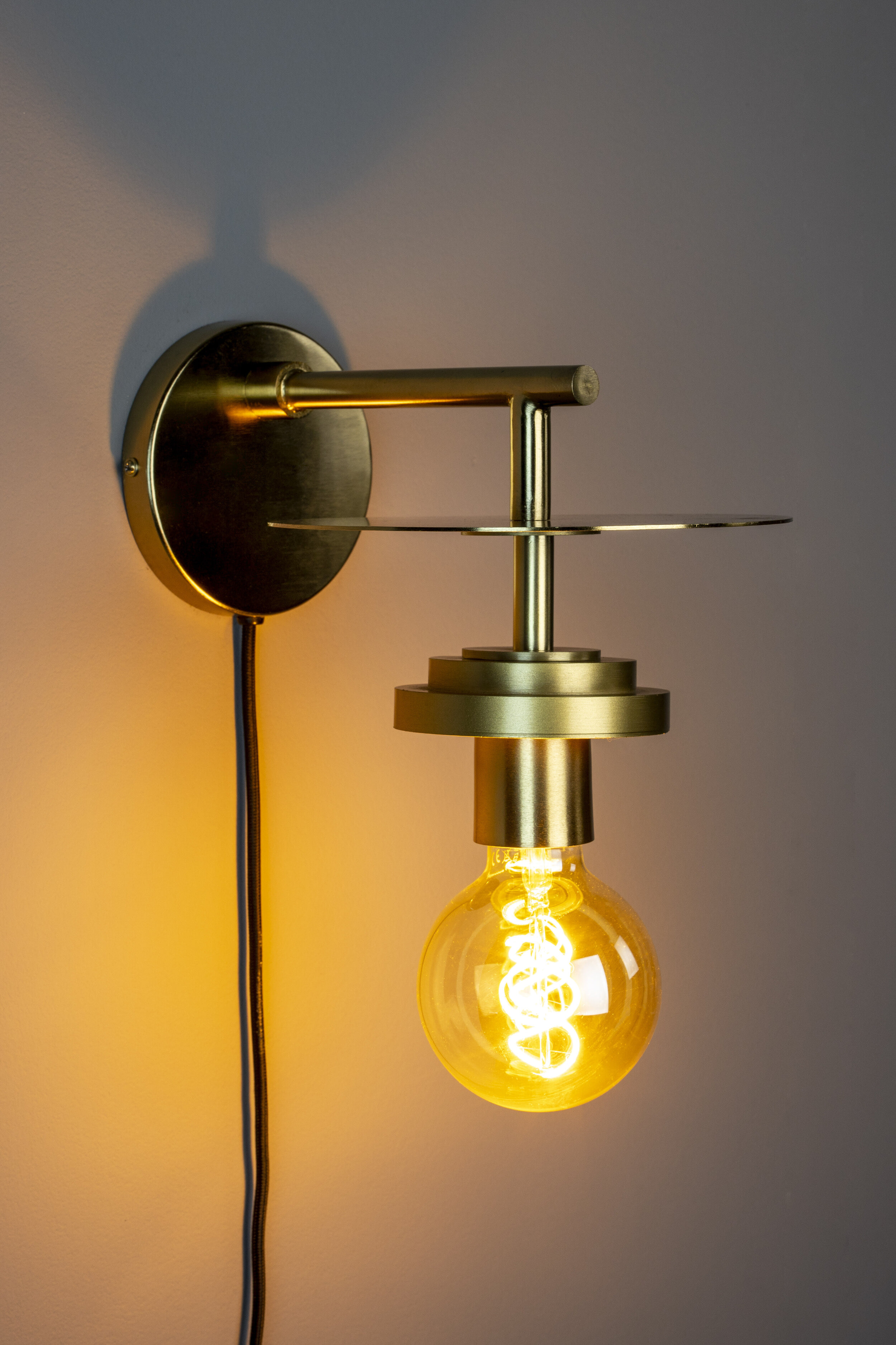 Dutchbone Wandlamp 'Aden' kleur Brass