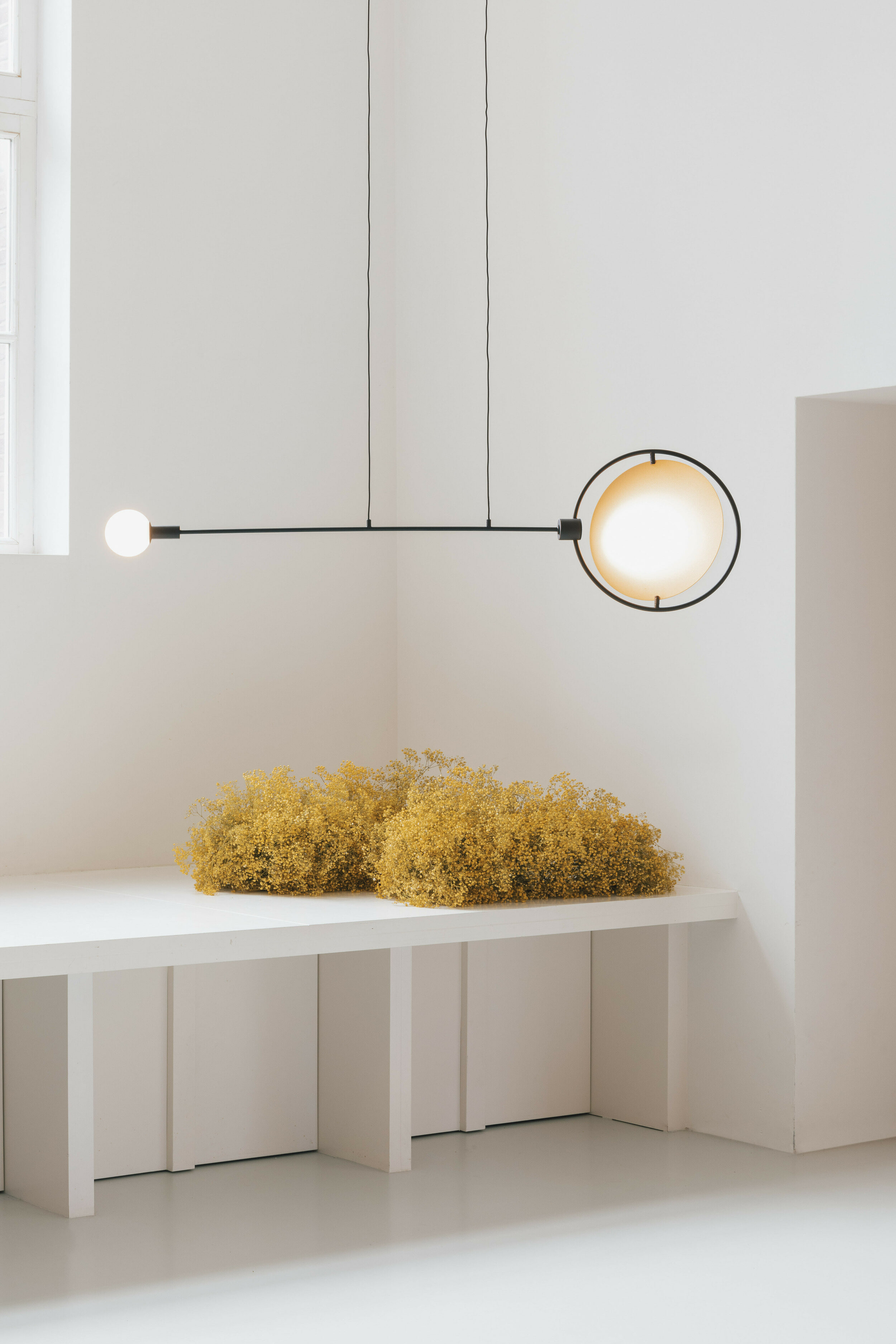 Zuiver Hanglamp 'Sirius' 133cm breed, kleur Zwart/Goud