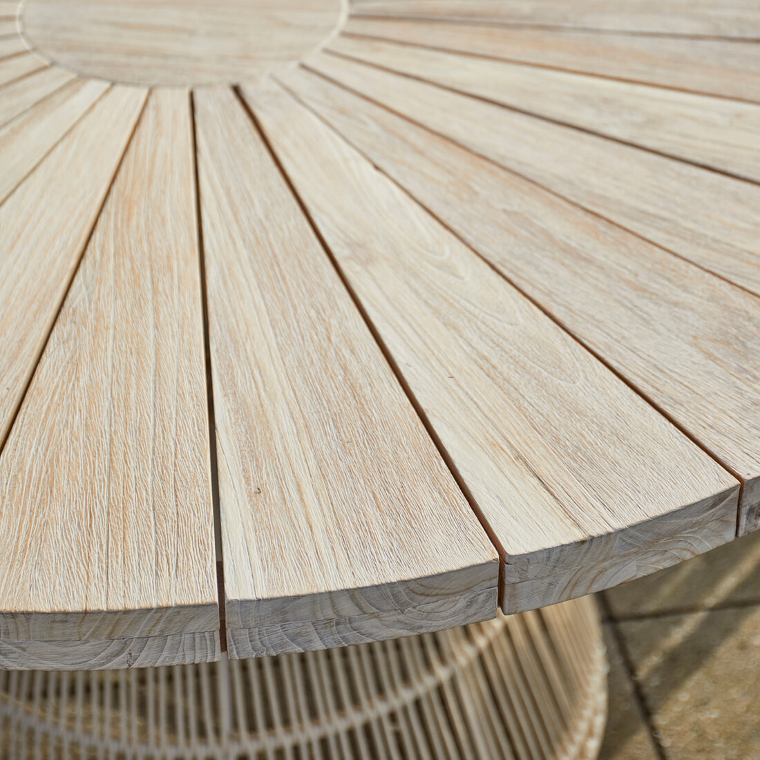 Rivièra Maison Ronde Tuintafel 'Saint Tropez' Teakhout en touw, 140cm