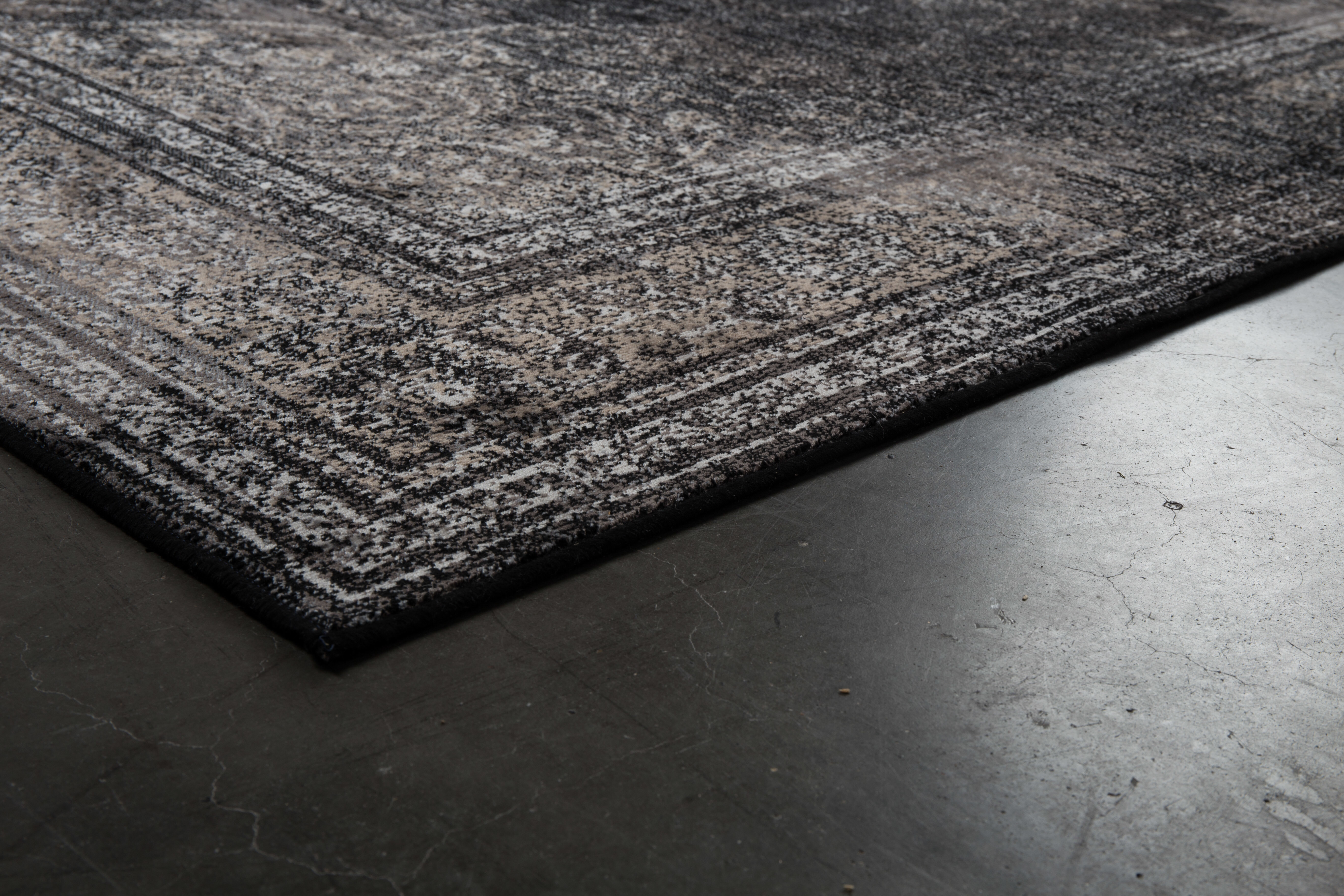 Dutchbone Vloerkleed 'Rugged' 170 x 240cm, kleur Dark