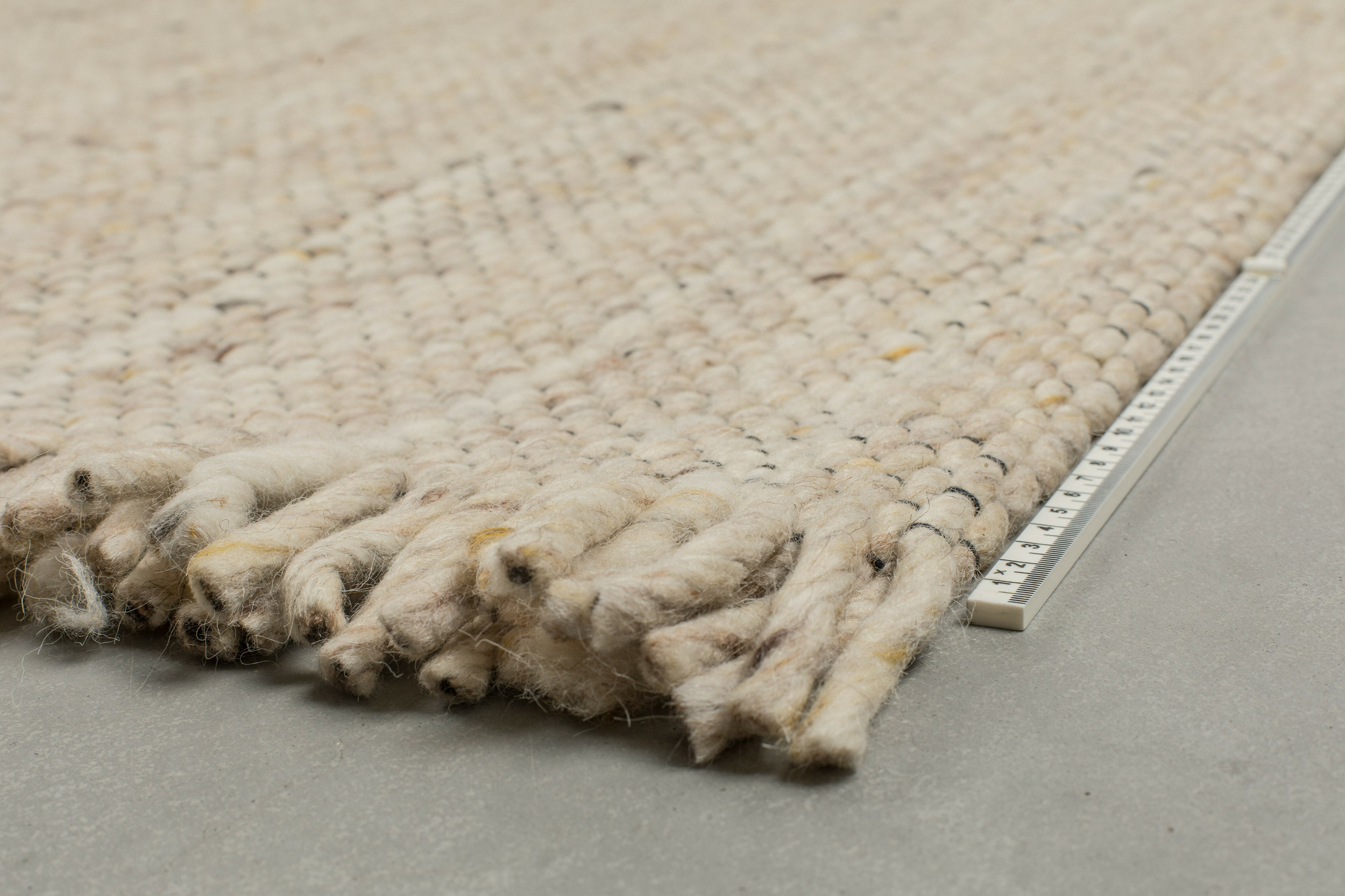 Zuiver Vloerkleed 'Frills' 170 x 240cm, kleur Beige/Geel