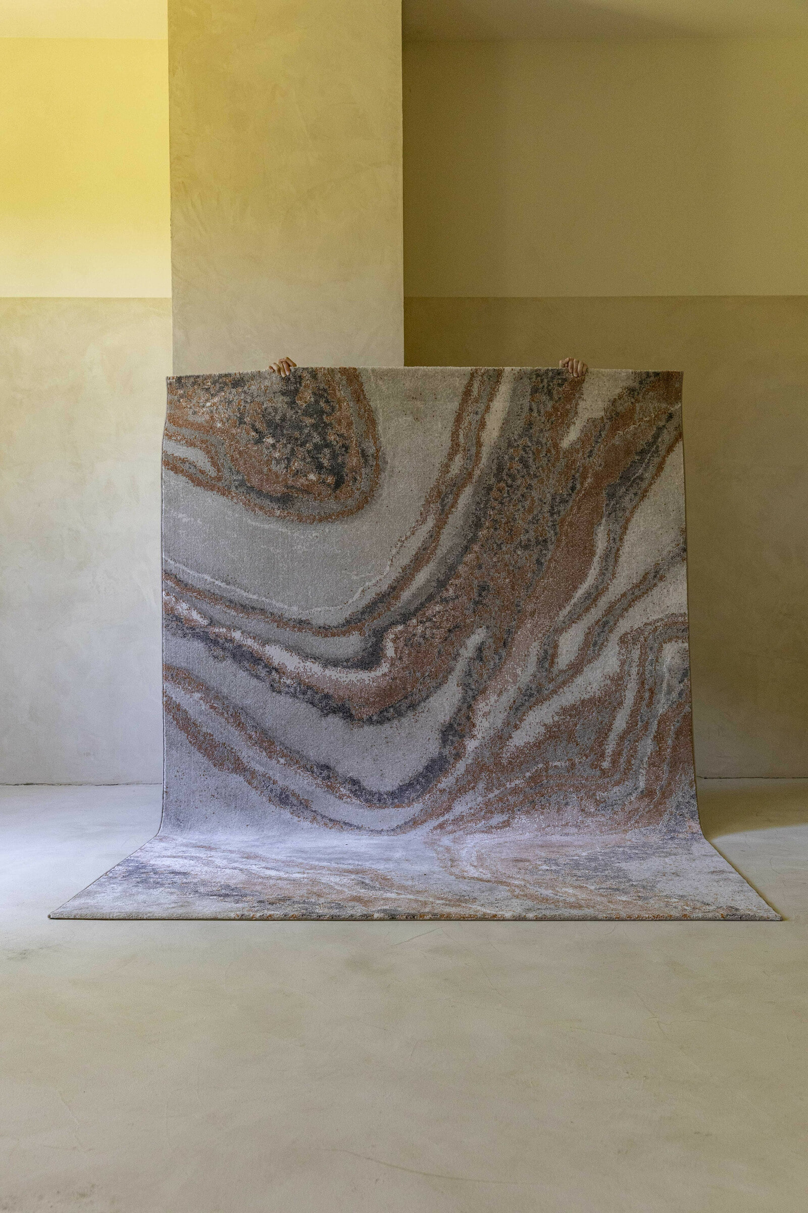 Zuiver Vloerkleed 'Solar' 160 x 230cm, kleur Grijs/Bruin