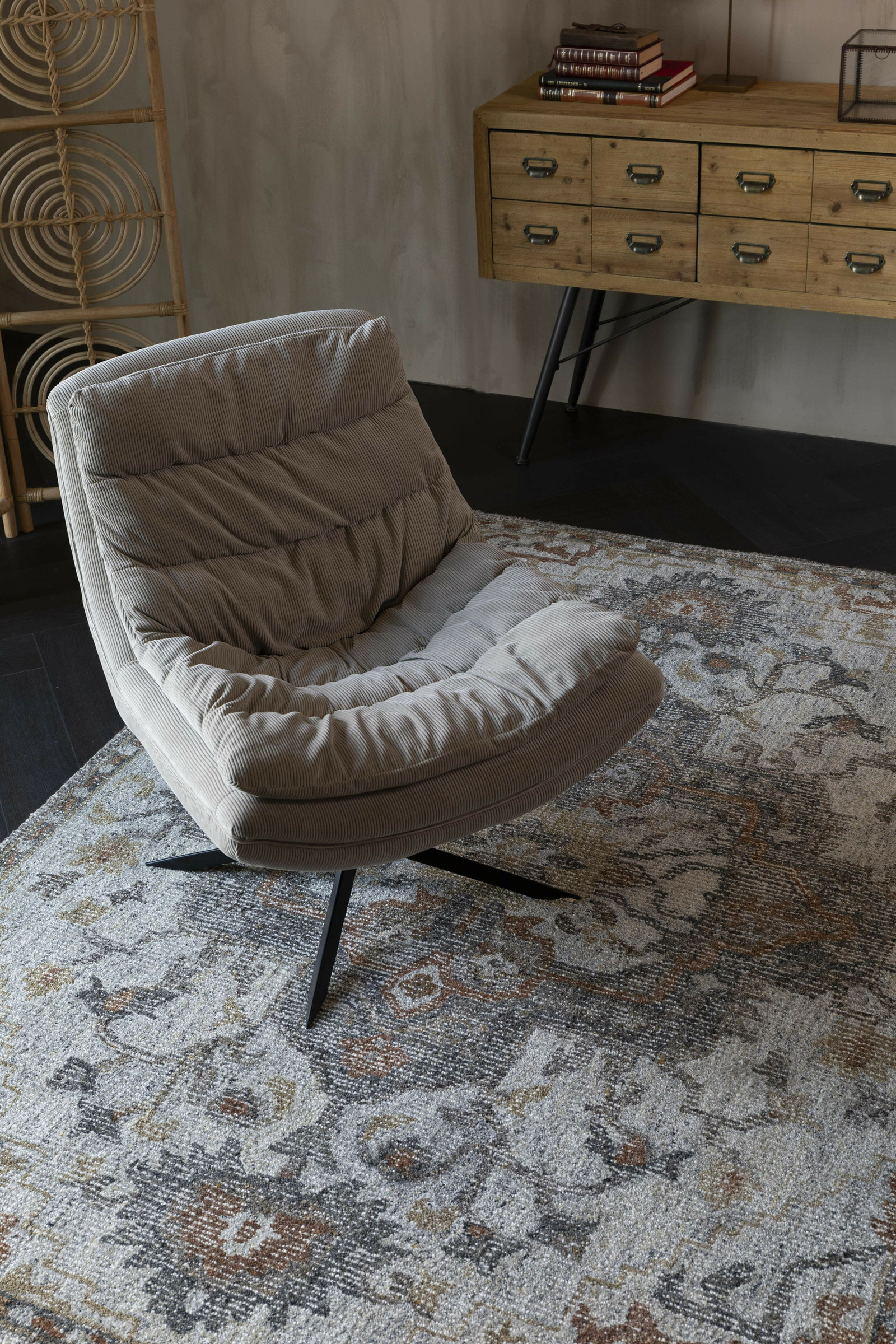 Dutchbone Vloerkleed 'Amori' 200 x 300cm, kleur Grijs