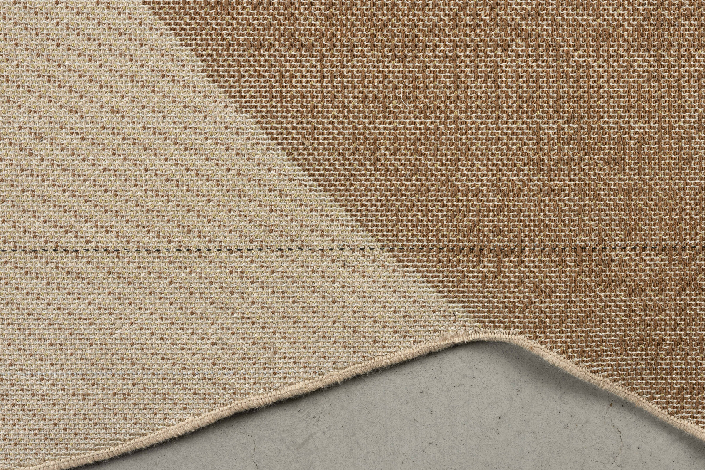 Zuiver Vloerkleed 'Phila' 160 x 257cm, kleur Terra
