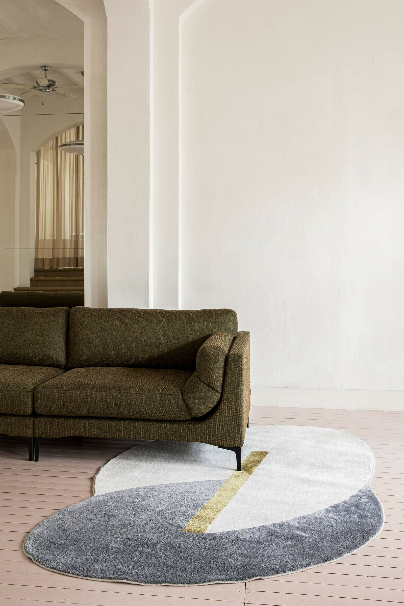 Zuiver Vloerkleed 'Phila' 160 x 257cm, kleur Blauw