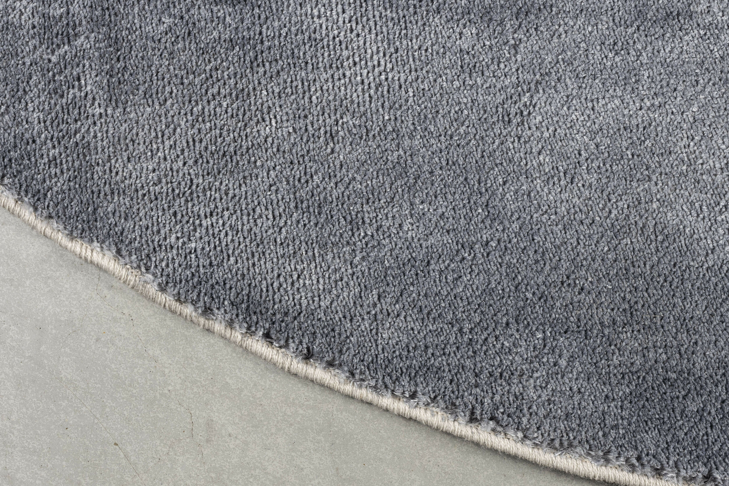 Zuiver Vloerkleed 'Phila' 160 x 257cm, kleur Blauw