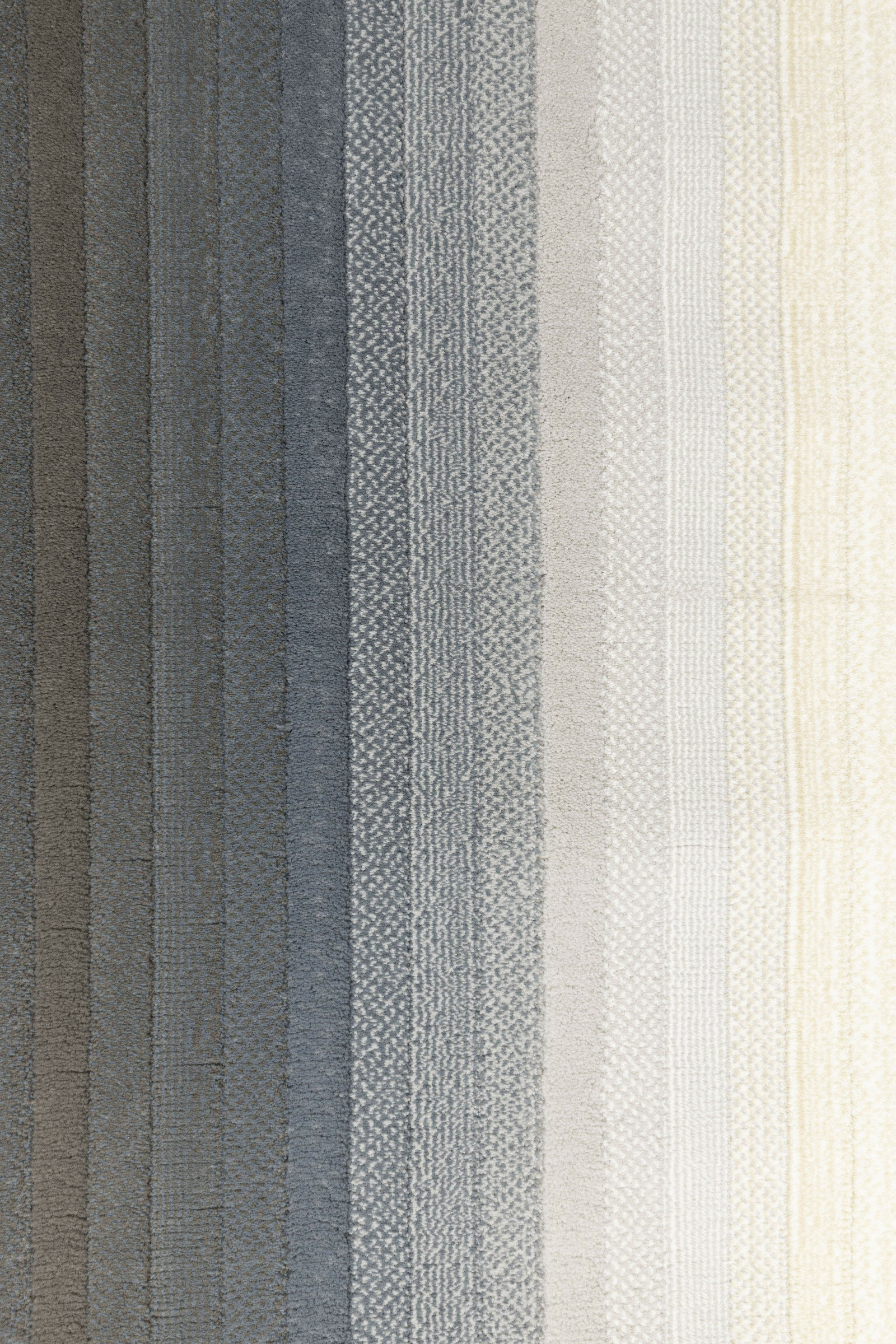 Zuiver Vloerkleed 'Olympic' 67 x 245cm, kleur Blauw