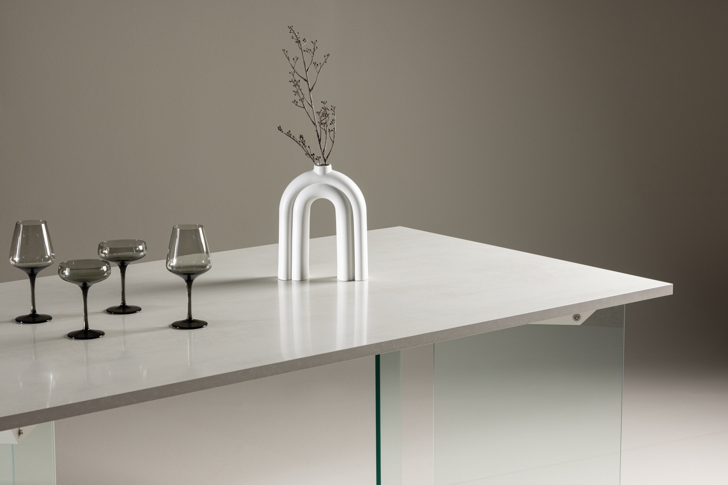 Nohr Eettafel 'Hal' Betonlook en glas, 180 x 90cm