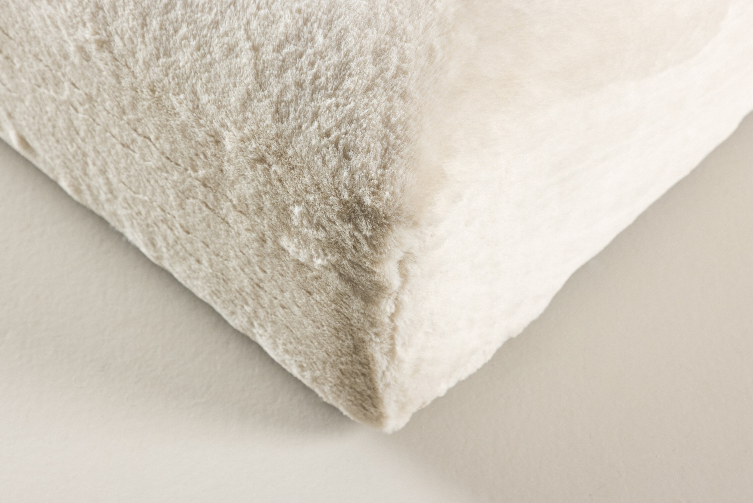 Nohr Poef 'Taneka' Faux fur, kleur Beige