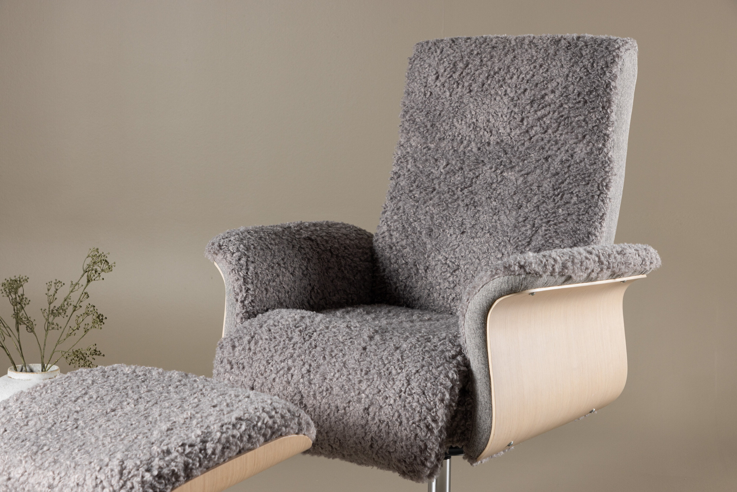 Nohr Fauteuil 'Arnoldo' Met voetenbank, Faux fur, kleur Grijs