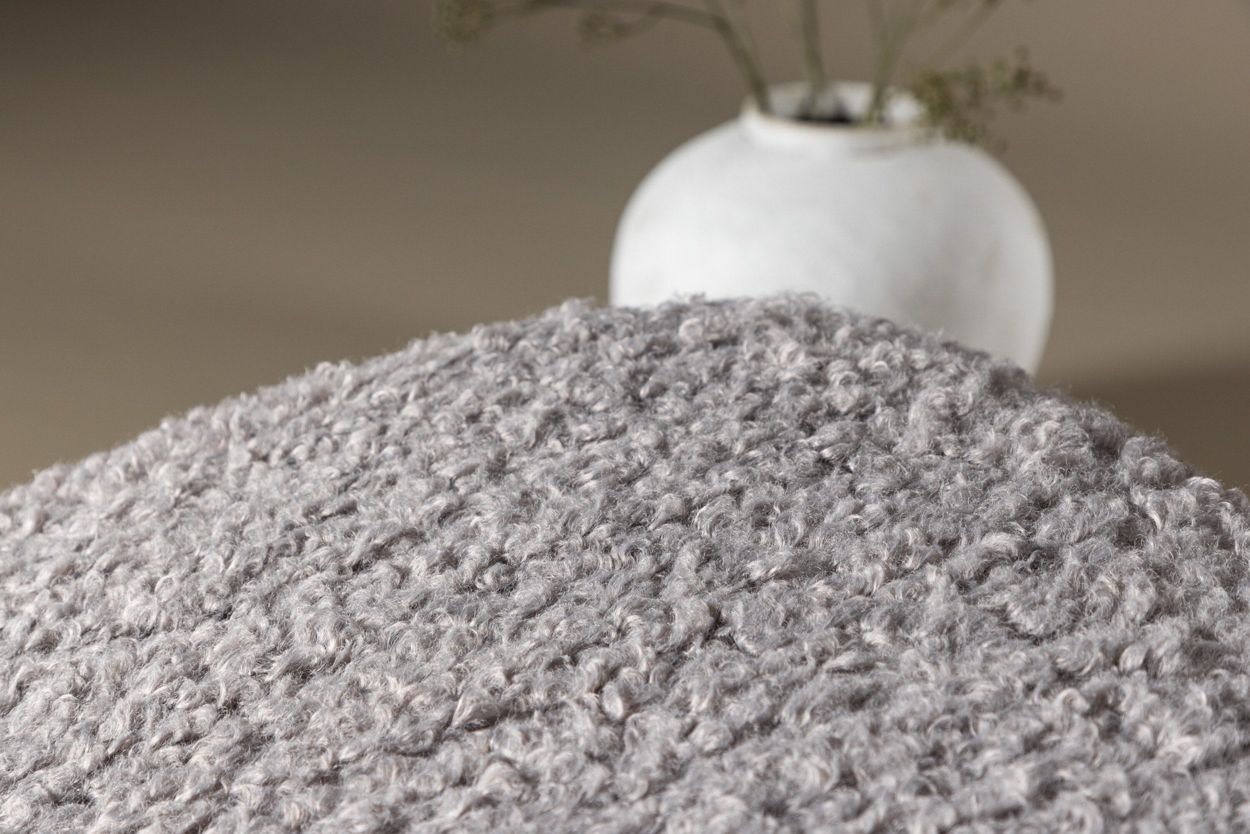 Nohr Fauteuil 'Arnoldo' Met voetenbank, Faux fur, kleur Grijs