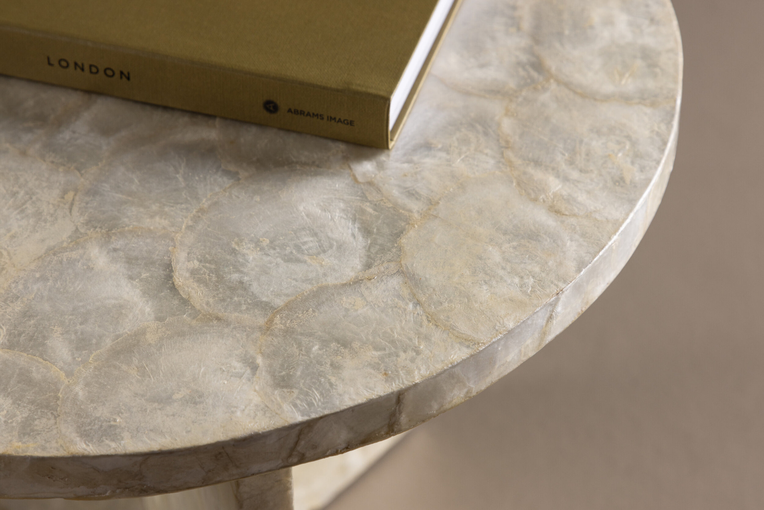 Nohr Ronde Salontafel 'Allyssa' Capiz, 40cm