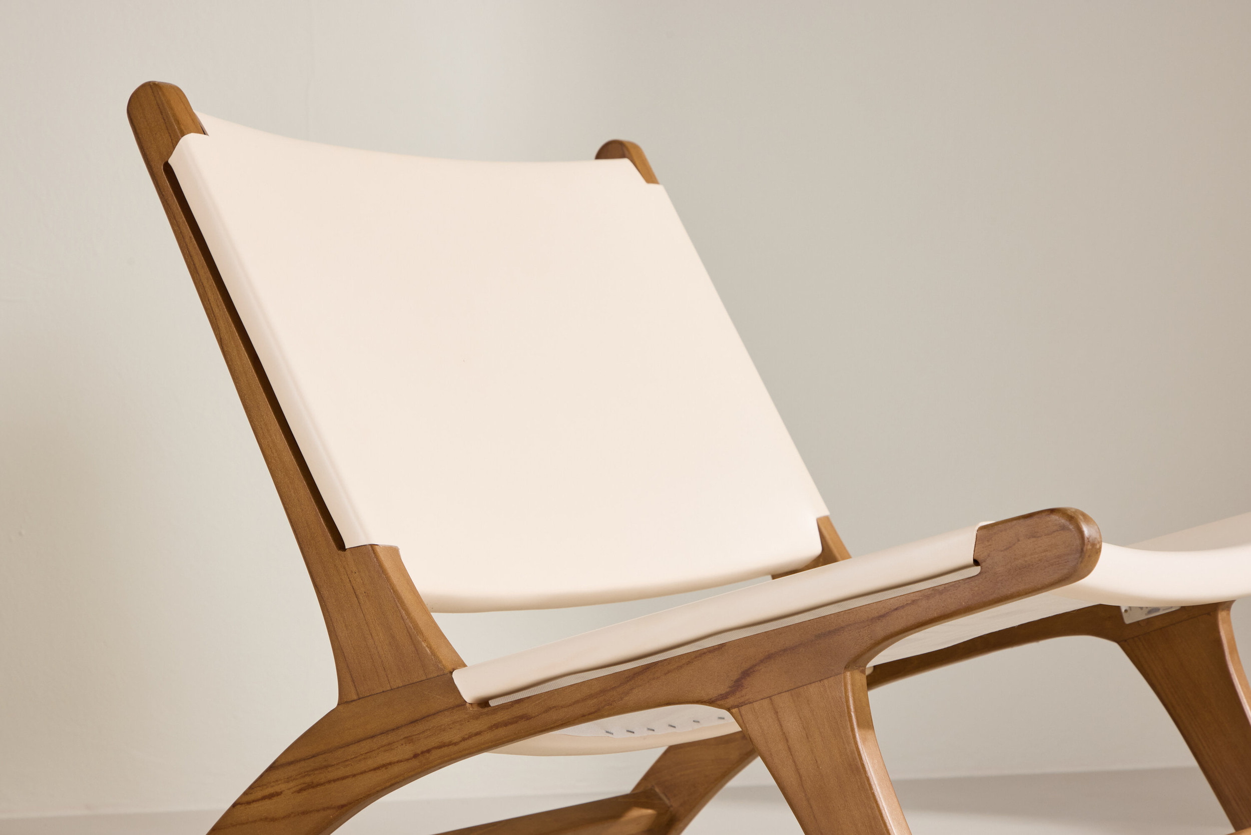 Nohr Fauteuil 'Calogero' Teakhout en Lederlook, kleur Crème