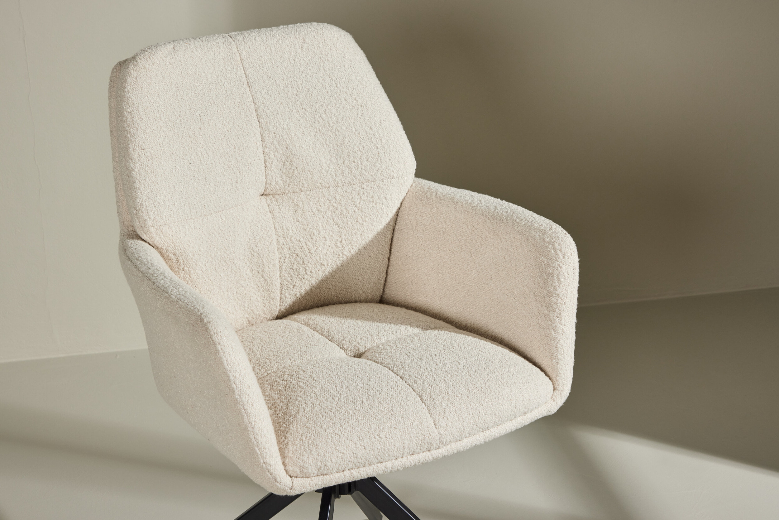 Nohr Draaibare Eetkamerstoel 'Montie' Bouclé, kleur Off White