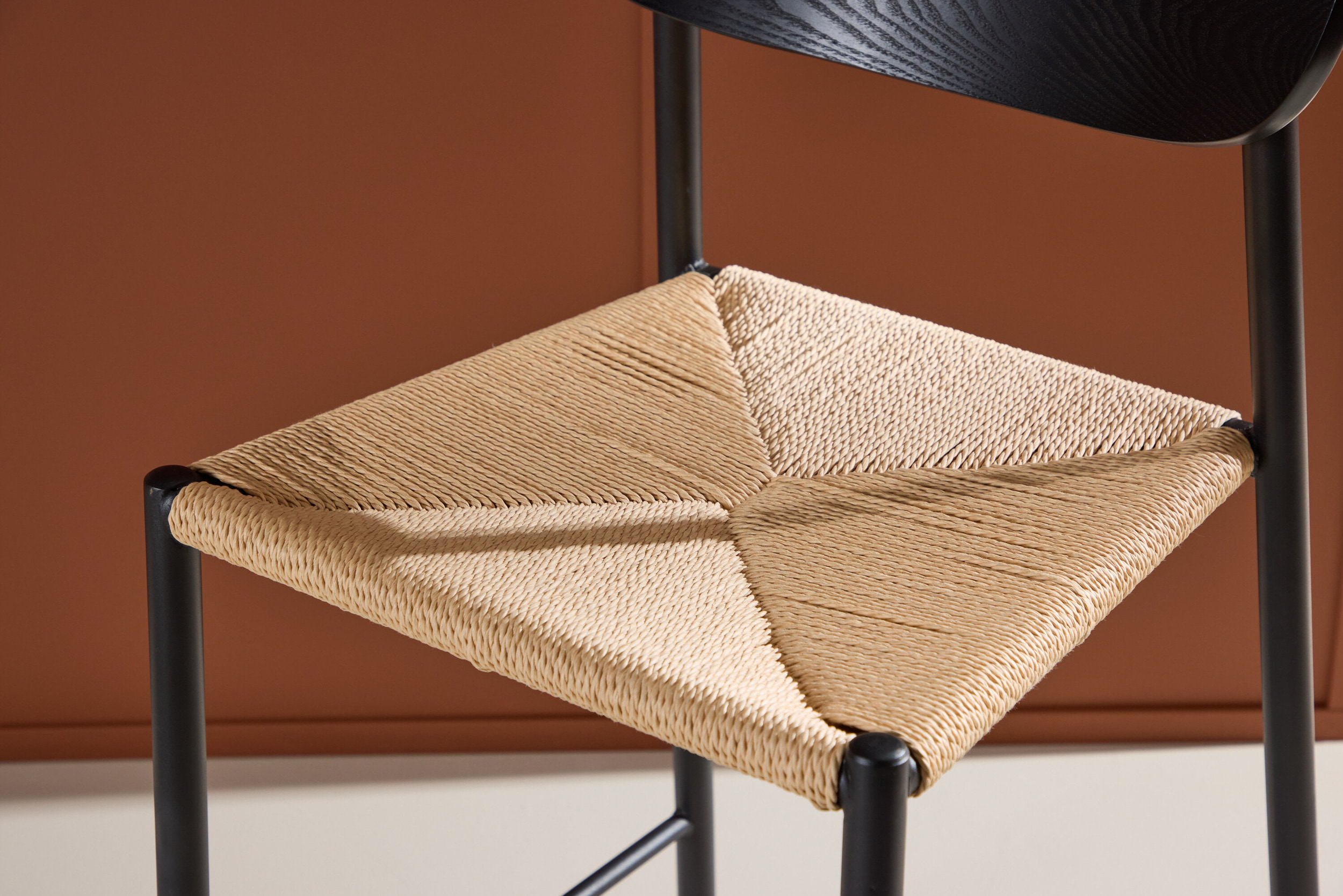 Nohr Barkruk 'Lakeithia' Rattan, kleur Naturel/Zwart (zithoogte 67cm)