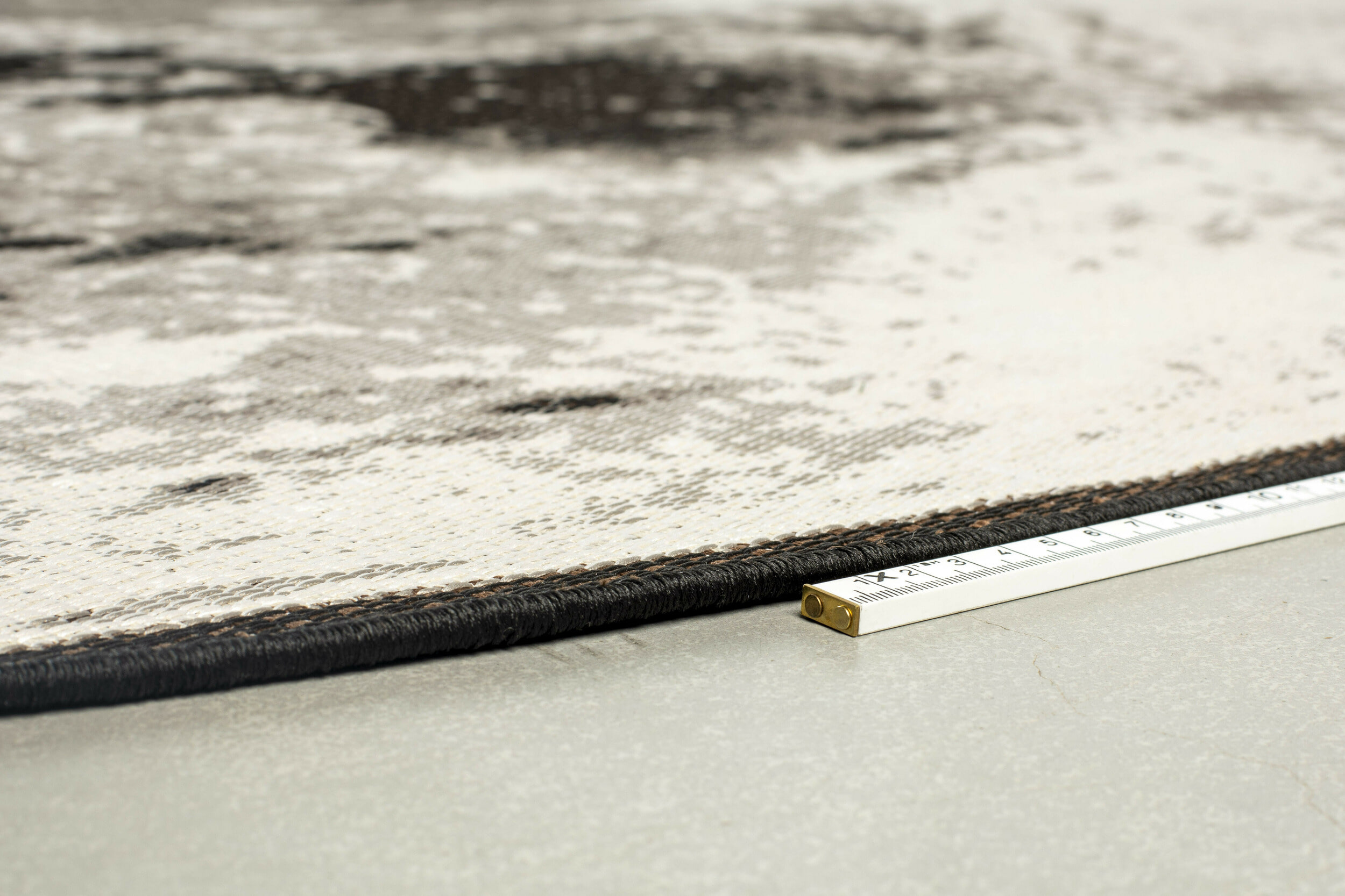 Zuiver Outdoor Vloerkleed 'Moon' 280cm, kleur Grijs