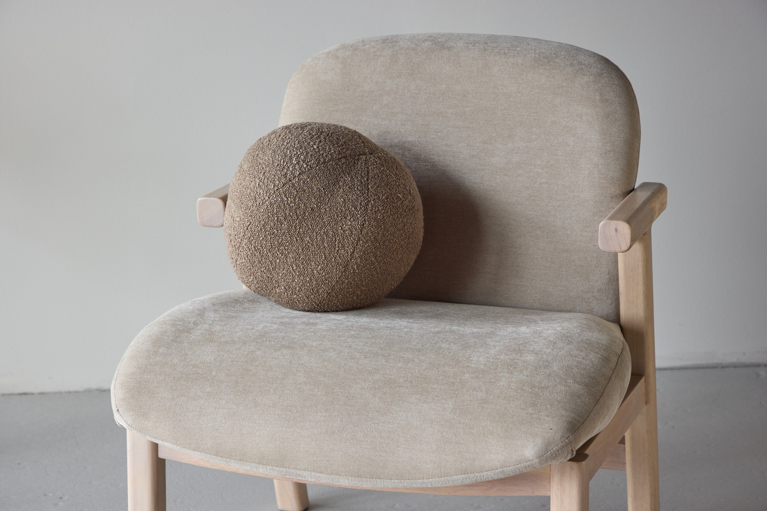 Nohr Fauteuil 'Shanthi' Rubberhout en stof, kleur Beige