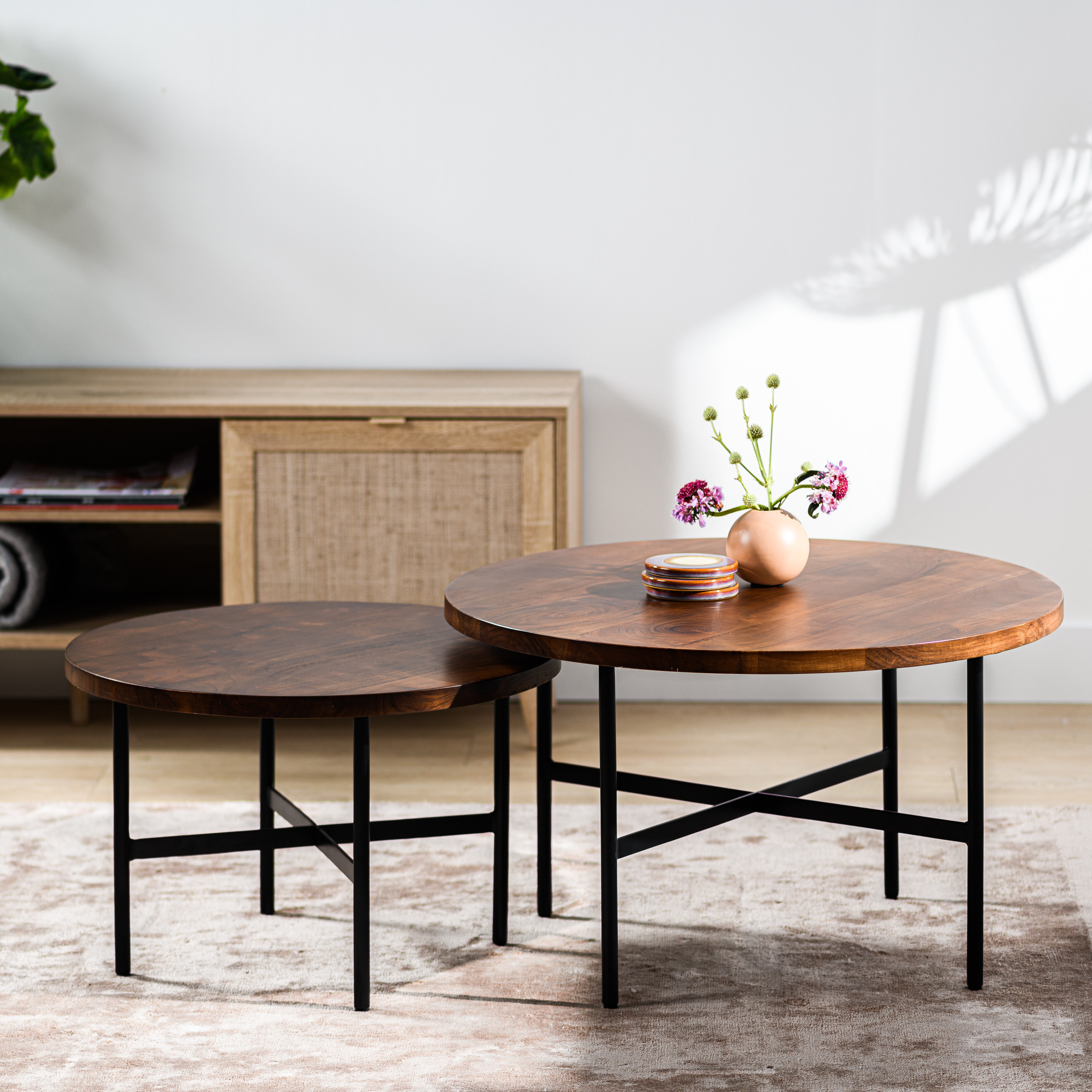BASE Ronde Salontafel Mustafa Acaciahout, Set van 2 stuks - Bruin