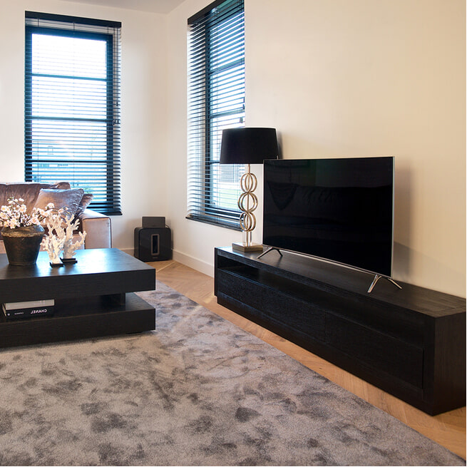 Richmond TV-meubel 'Oakura' Eikenhout 185cm, kleur zwart