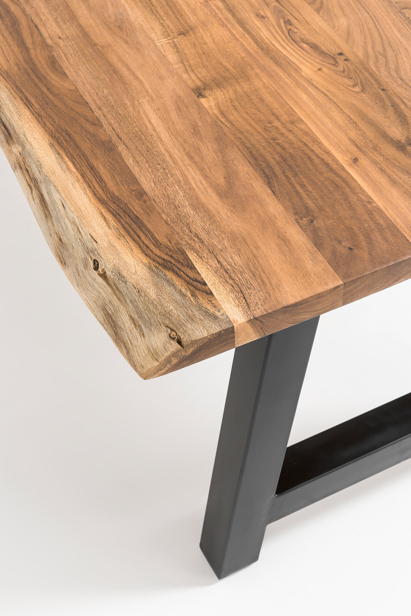 Artistiq Living Eettafel 'Karri' Met A-poot, Acaciahout, 240 x 110cm