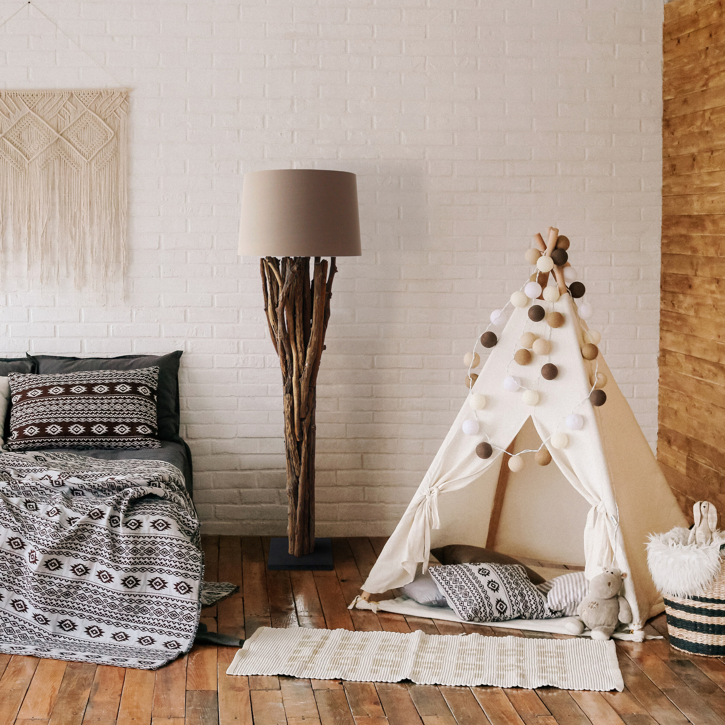 Artistiq Vloerlamp 'Rhoderick' Drijfhout, kleur Bruin