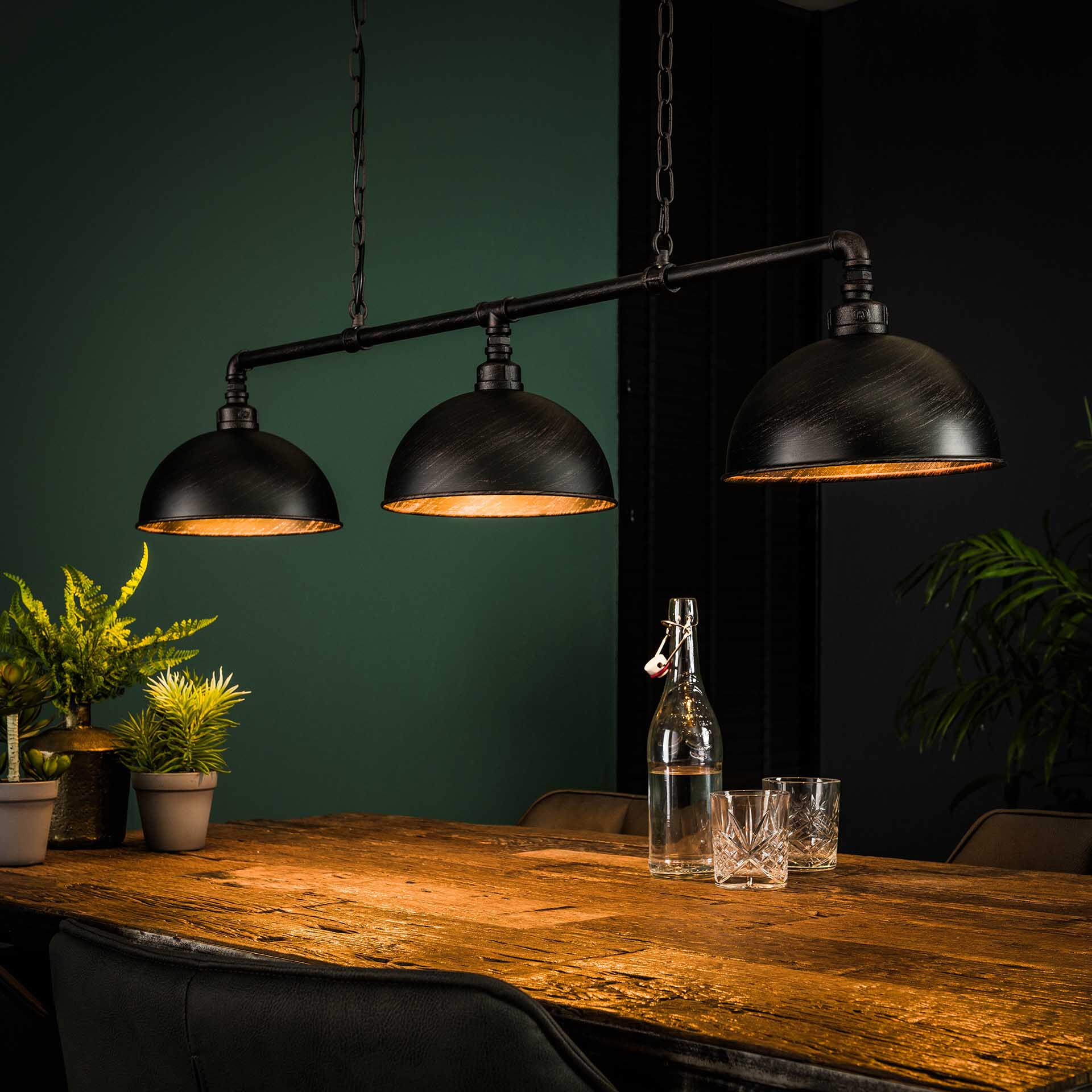 Op Design & Trends: Alles voor de inrichting van uw woning is alles over meubelen te vinden: waaronder meubelpartner en specifiek Industriële Hanglamp Barrett 3-lamps (Industrile-Hanglamp-Barrett-3-lamps13130)