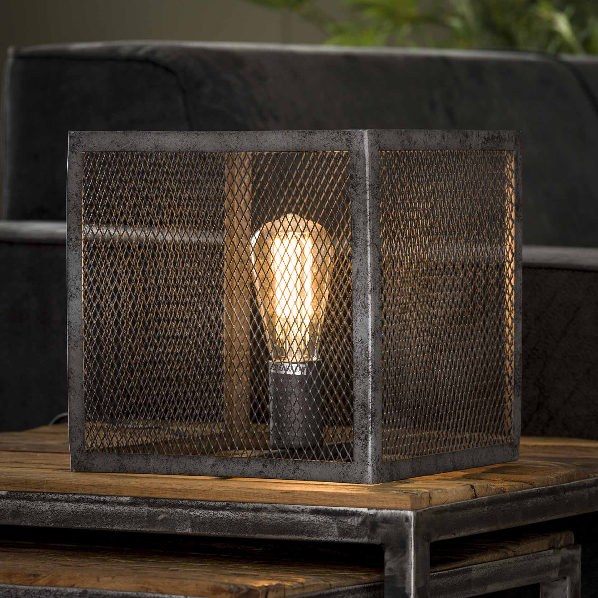Industriële tafellamp 'Matt' 1-lamps 25 x 25cm Industriële tafellamp 'Matt' 1-lamps 25 x 25cm