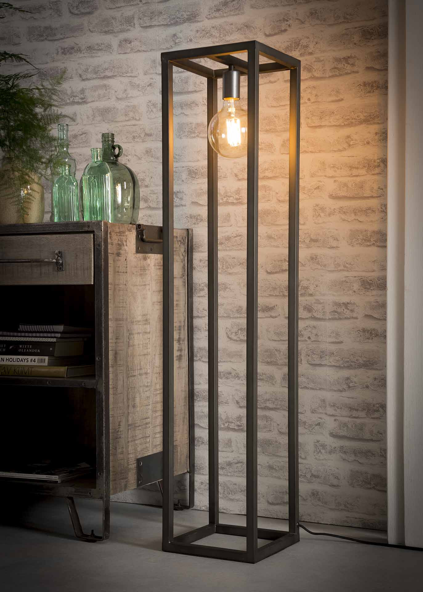 Vloerlamp 'Tijmen' 120cm hoog Vloerlamp 'Tijmen' 120cm hoog