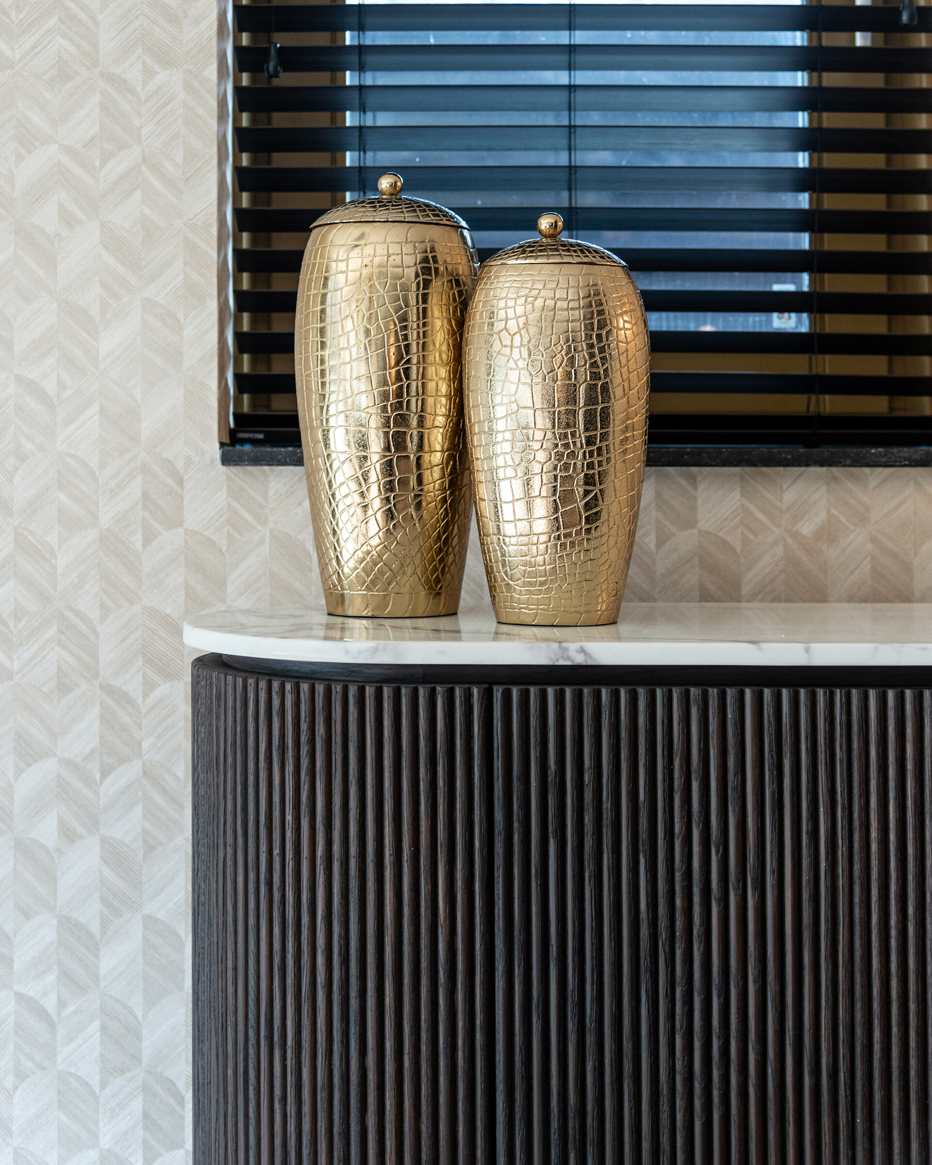 Richmond Dressoir 'Barkley' Eikenhout en Faux Marmer, 180cm