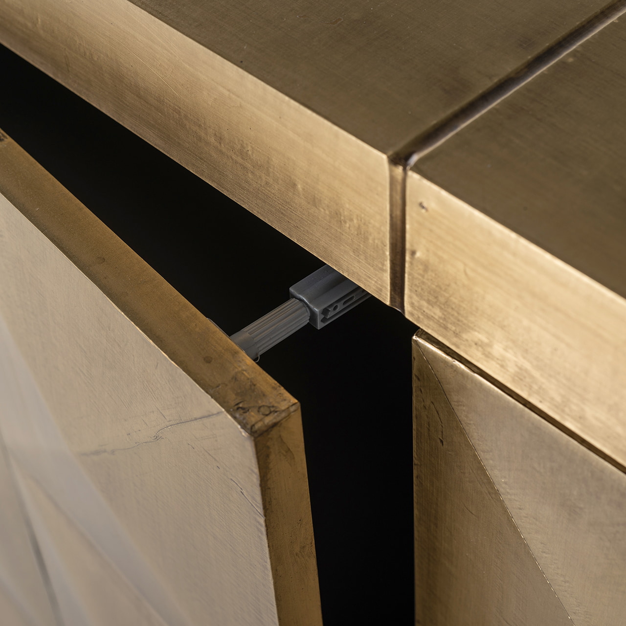 Richmond Dressoir 'Collada' 180cm, kleur Goud
