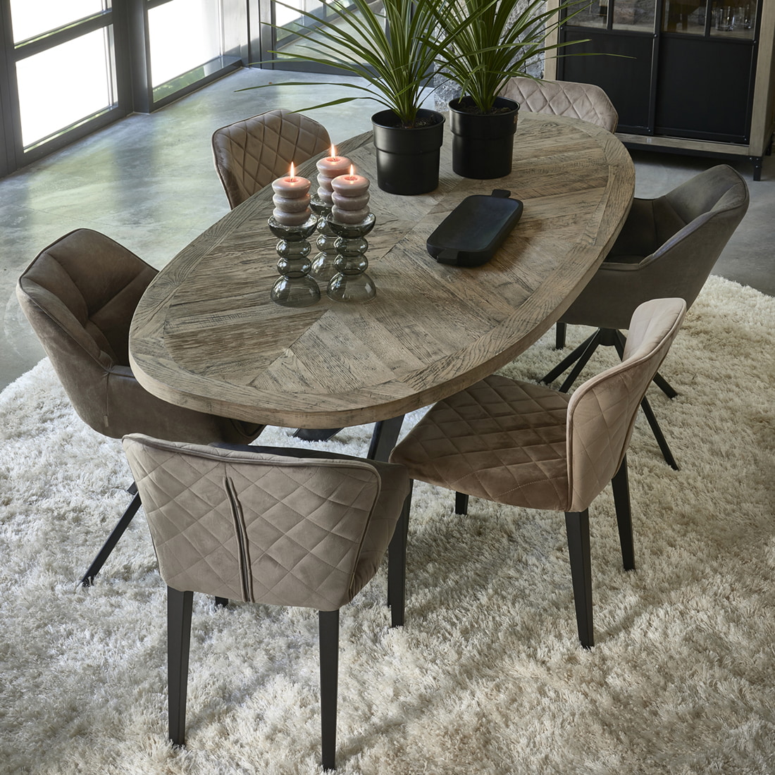 Rivièra Maison Draaibare Eetkamerstoel 'Carnaby' Pellini, kleur Espresso