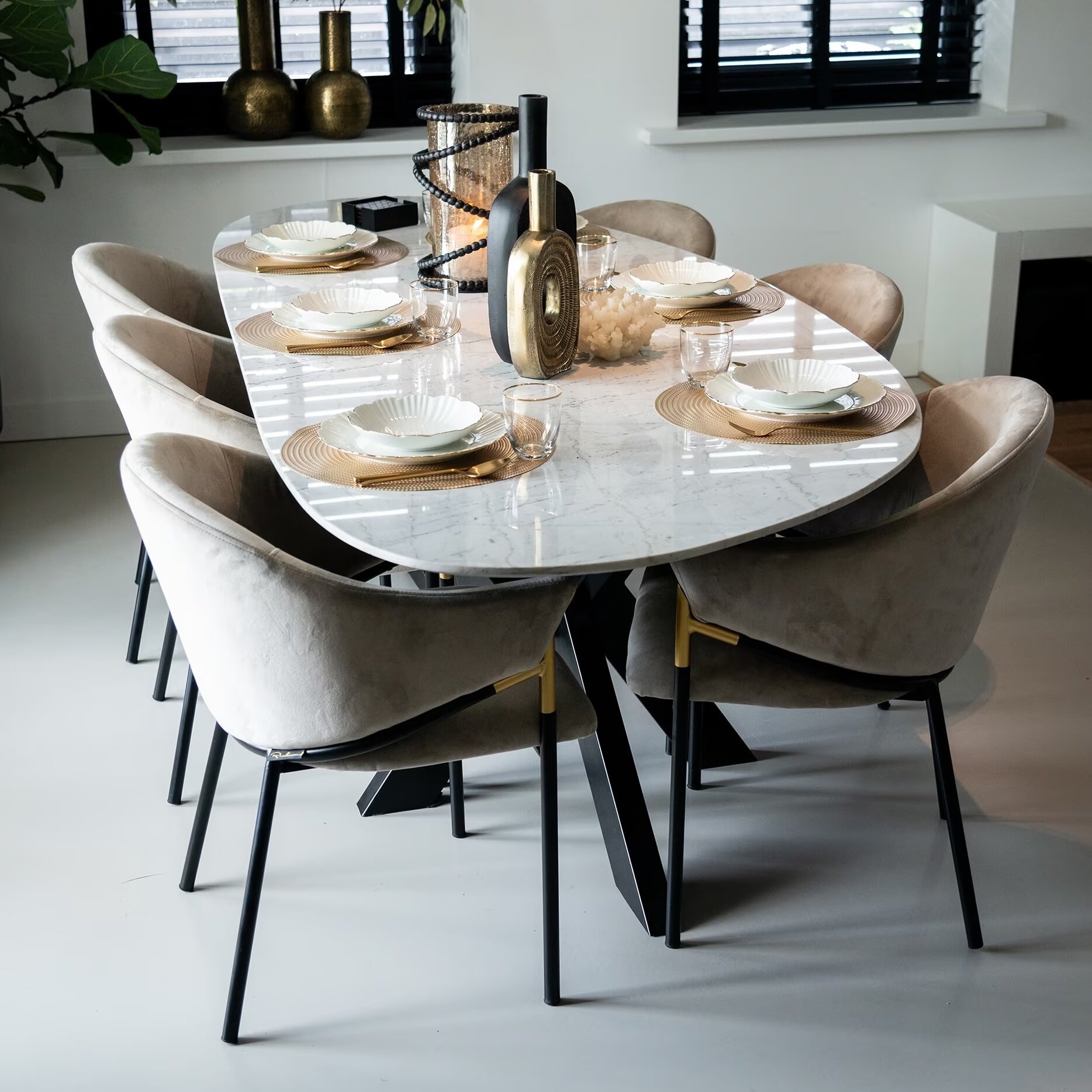 Richmond Organische Eettafel 'Trocadero' Marmer, 220 x 100cm